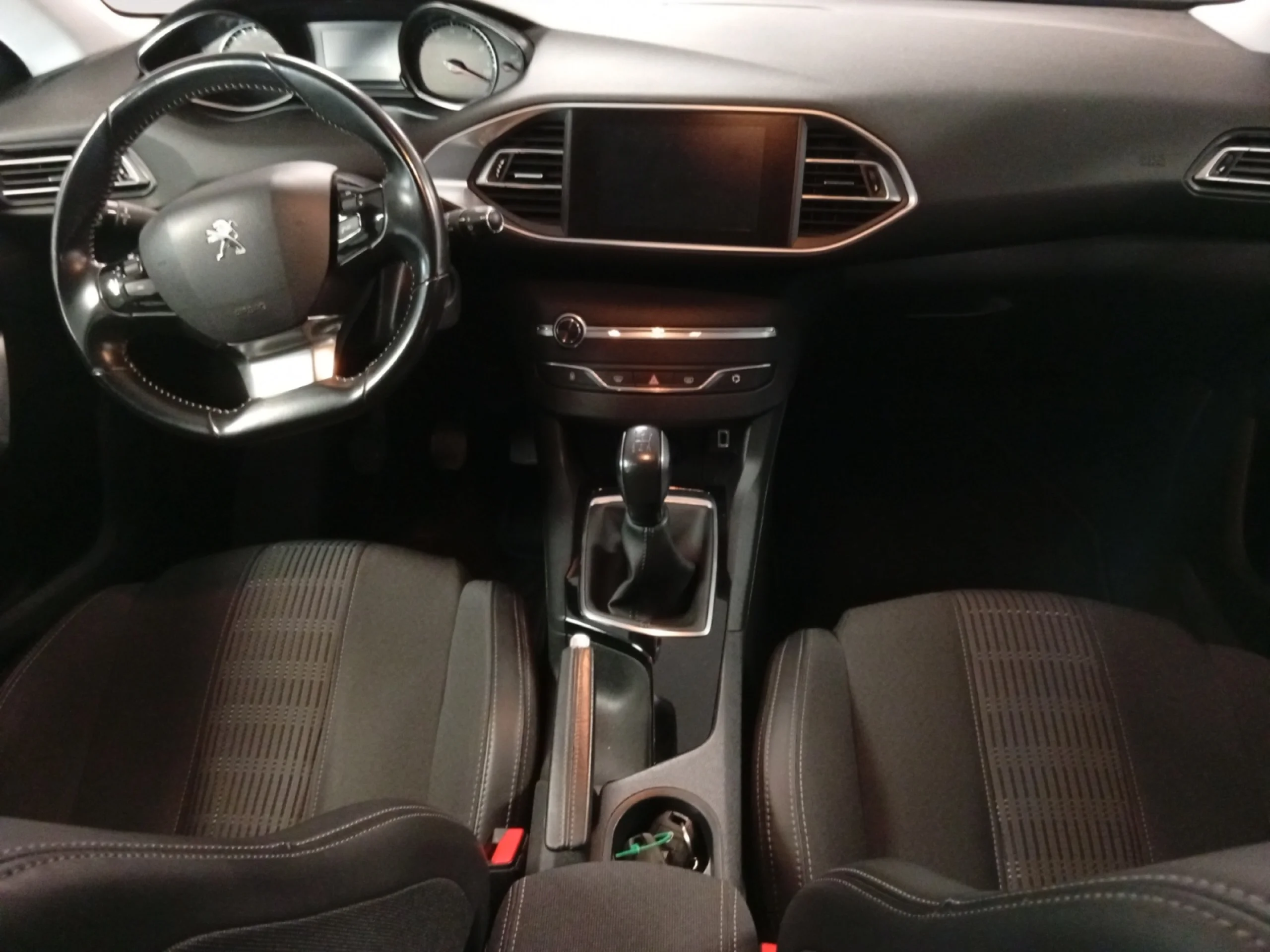 PEUGEOT 308 1.2 110CV - Foto 4