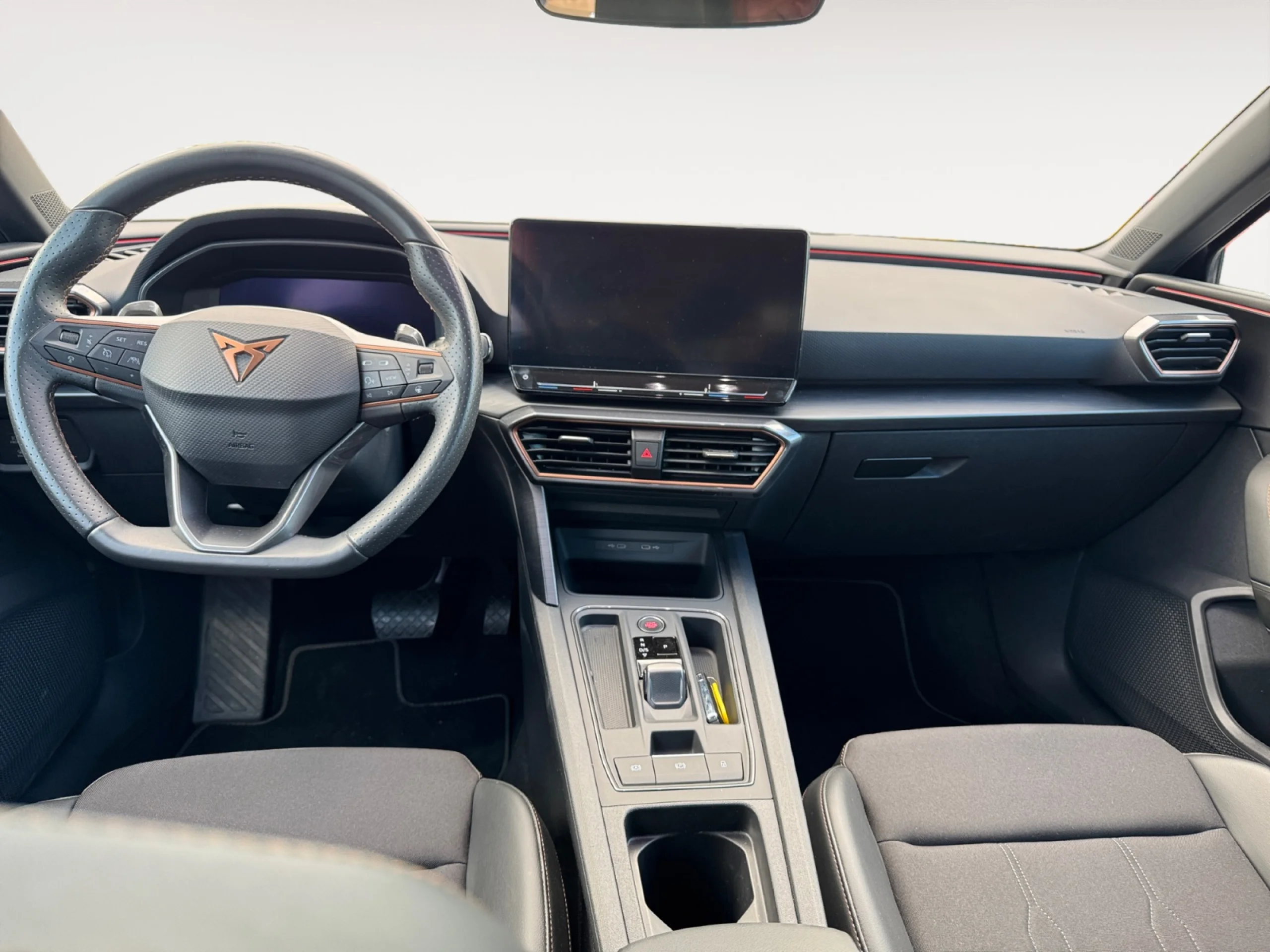 CUPRA LEON 1.5 ETSI 110KW (150CV) DSG - Foto 8