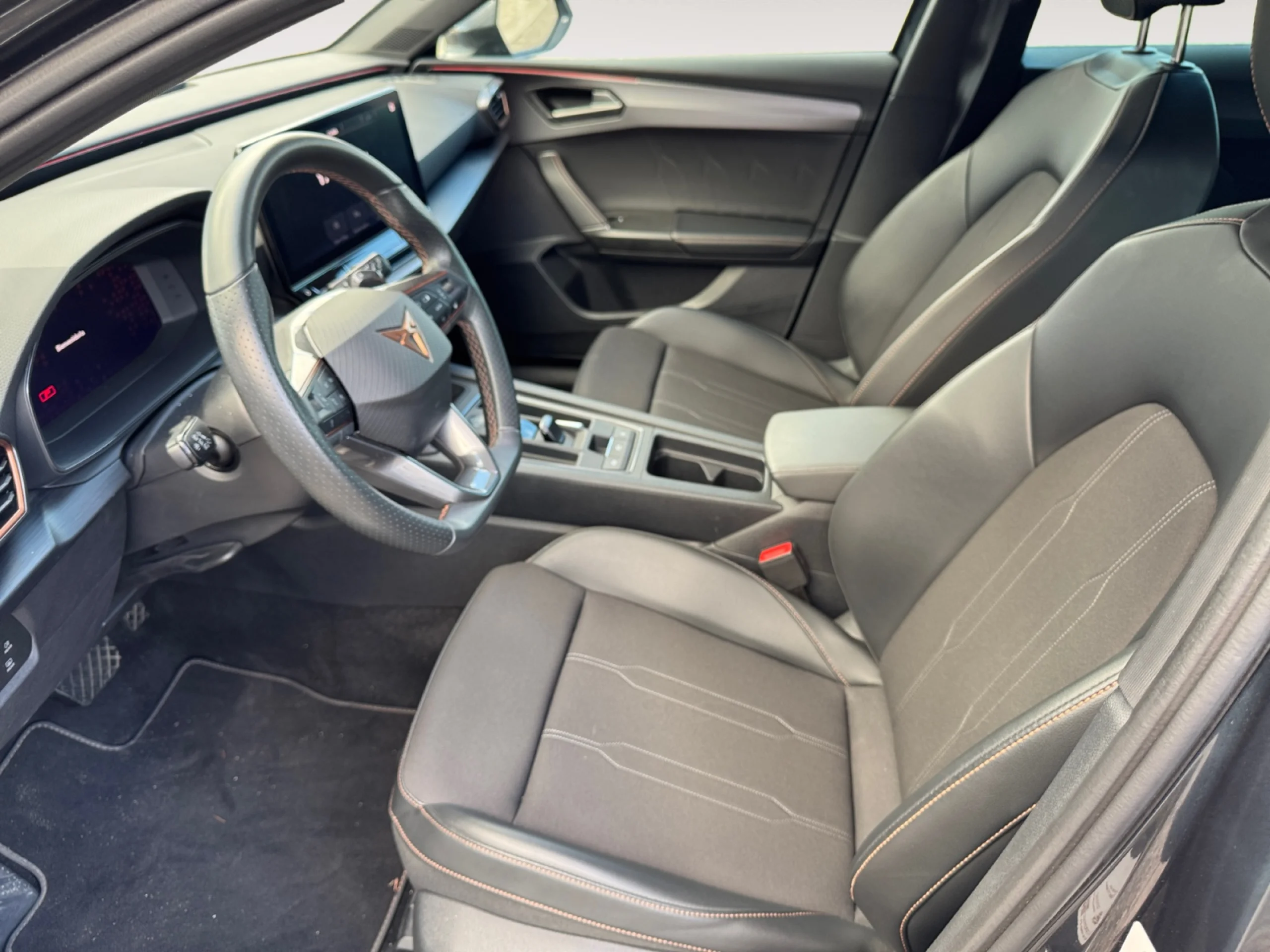 CUPRA LEON 1.5 ETSI 110KW (150CV) DSG - Foto 9