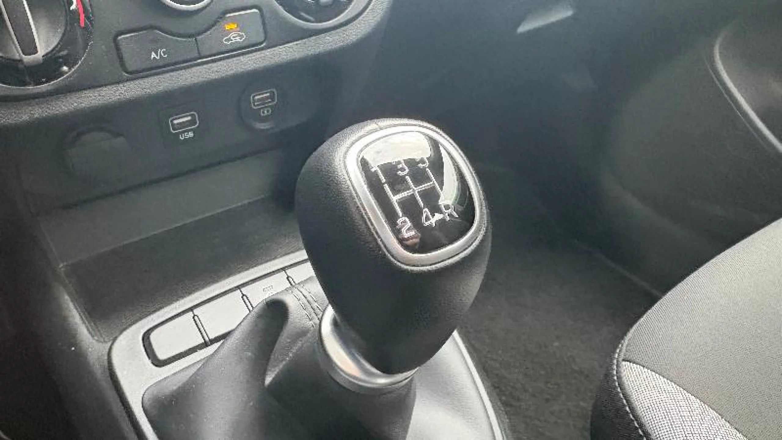 HYUNDAI I10 1.0 KLASS - Foto 20