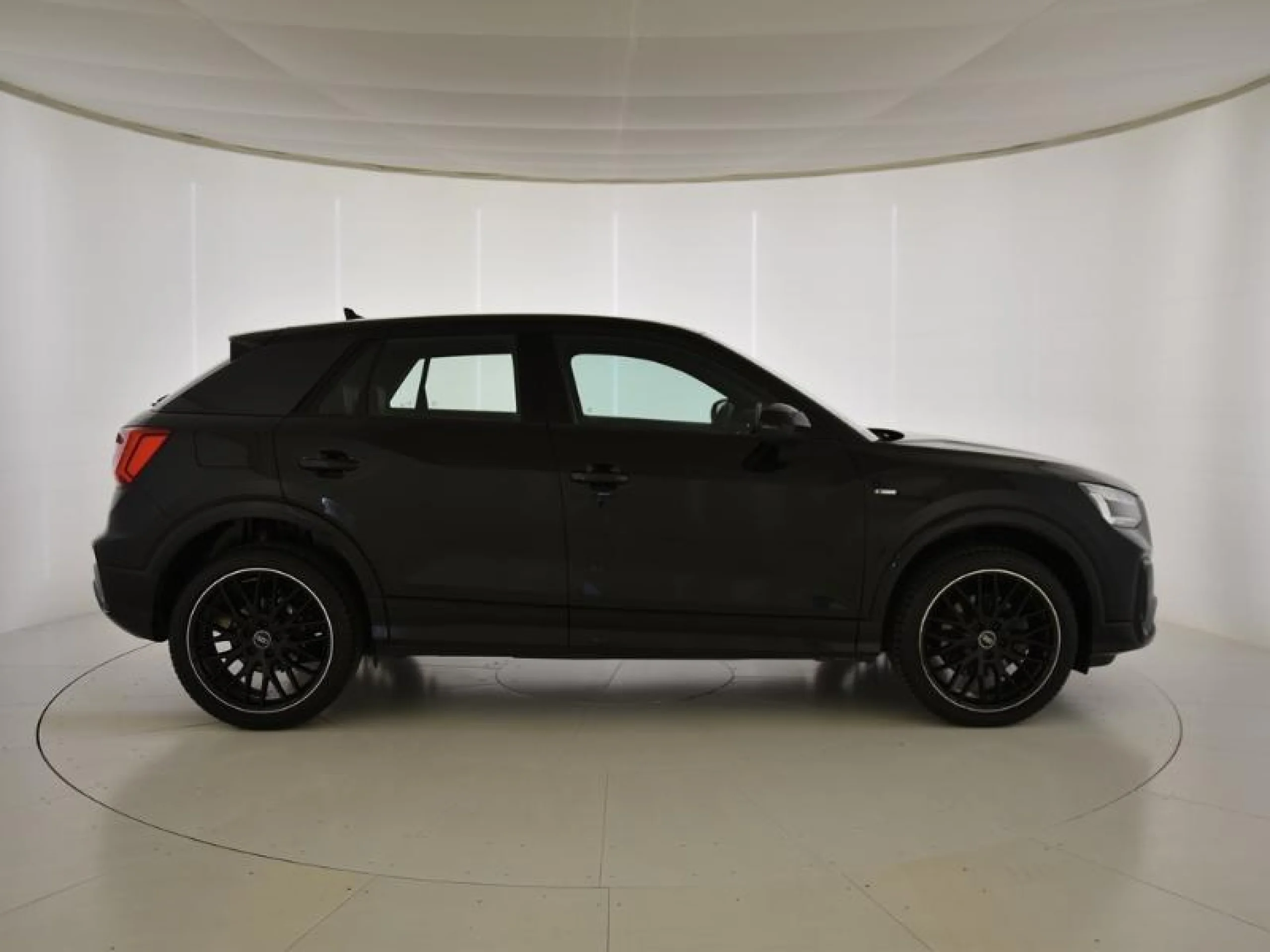 AUDI Q2 ADRENALIN 35 TFSI 110KW (150CV) S TRONIC - Foto 3