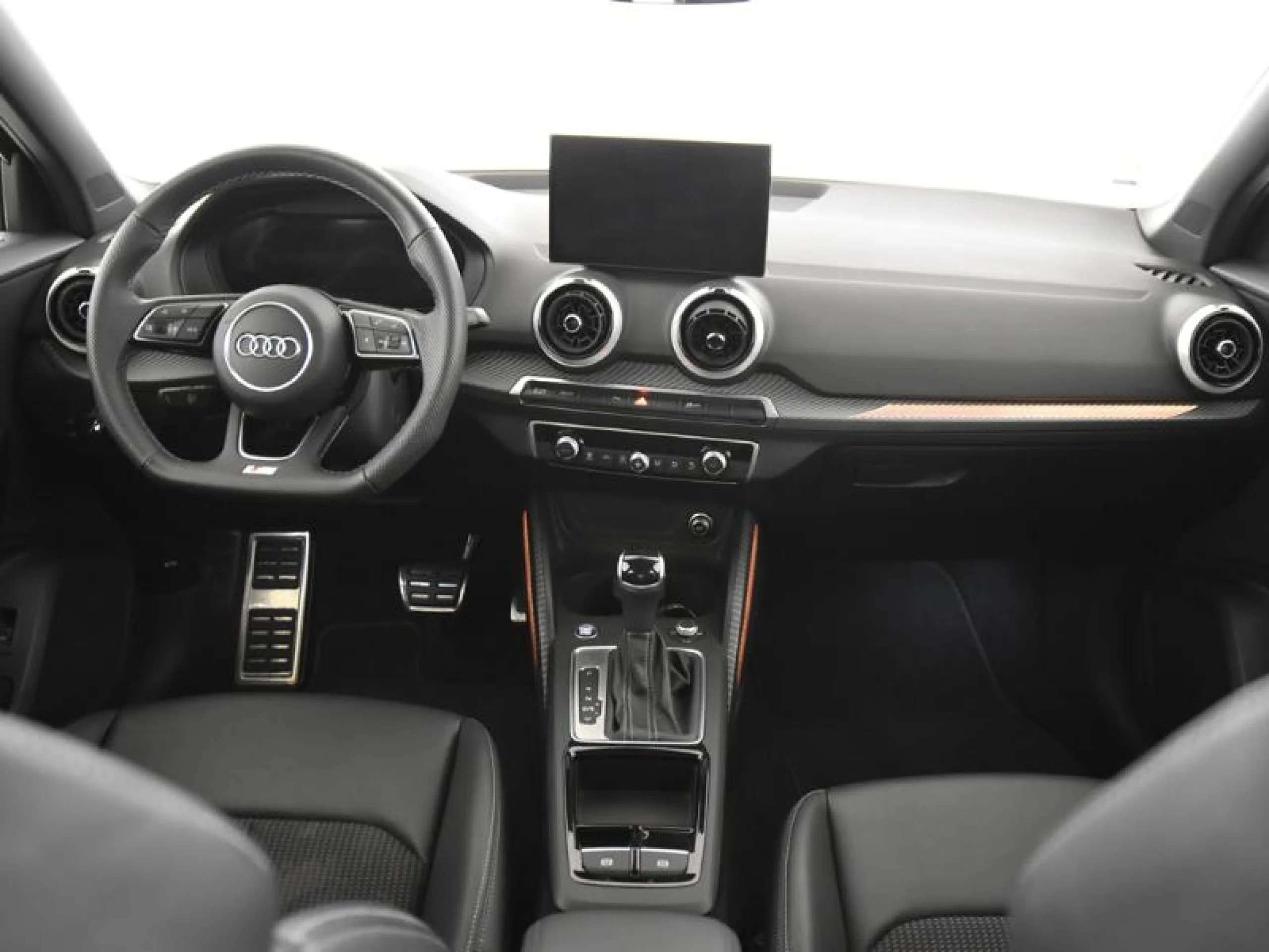 AUDI Q2 ADRENALIN 35 TFSI 110KW (150CV) S TRONIC - Foto 4