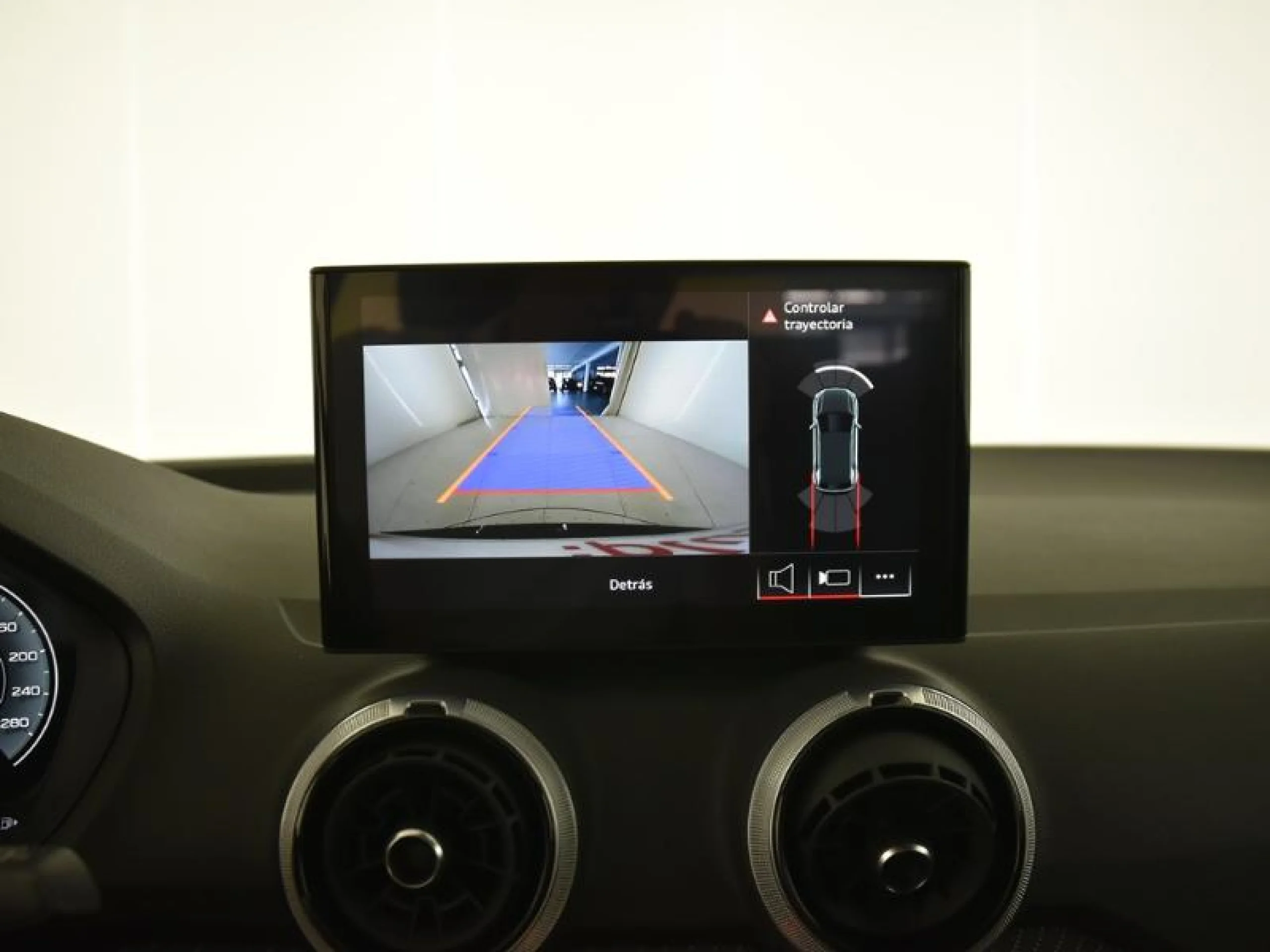 AUDI Q2 ADRENALIN 35 TFSI 110KW (150CV) S TRONIC - Foto 14