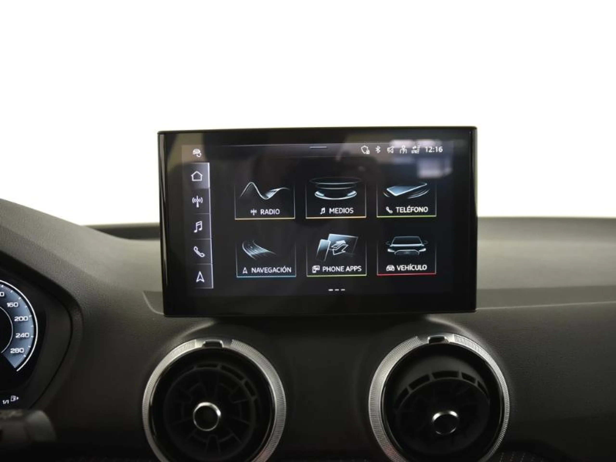 AUDI Q2 ADRENALIN 35 TFSI 110KW (150CV) S TRONIC - Foto 15