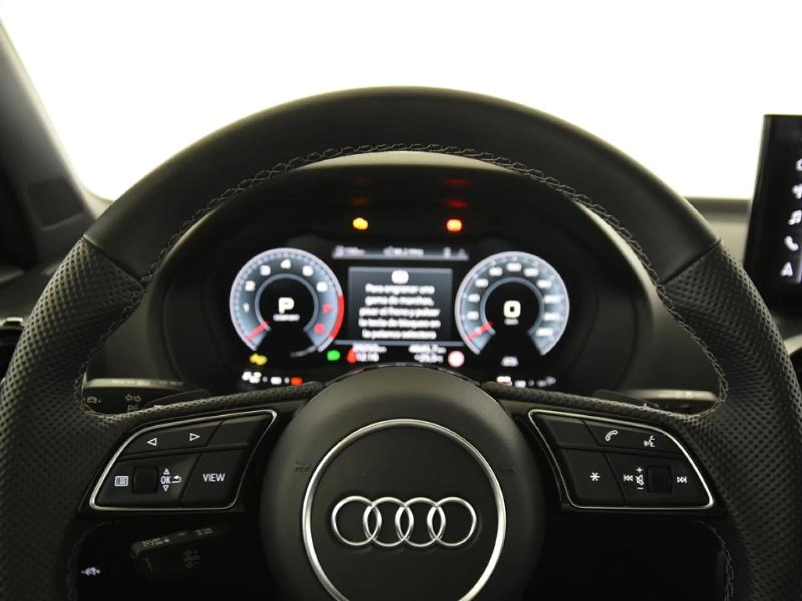 AUDI Q2 ADRENALIN 35 TFSI 110KW (150CV) S TRONIC - Foto 16