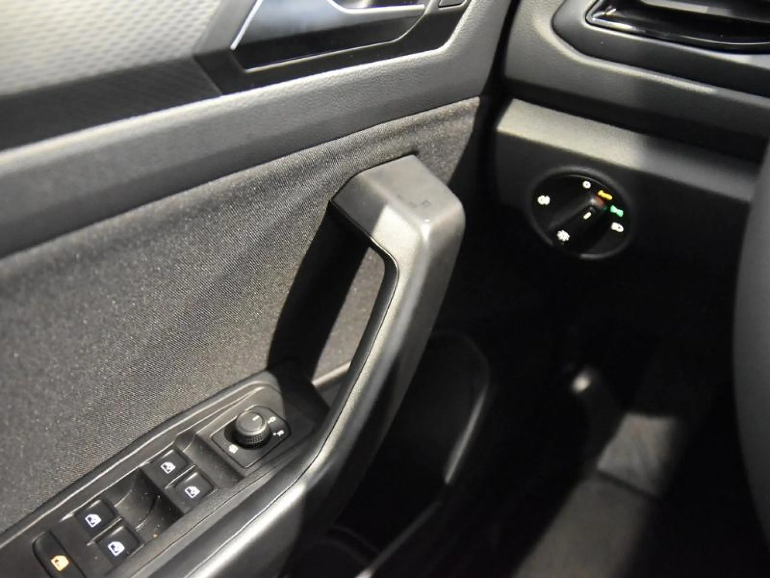 VOLKSWAGEN T ROC T ROC 2.0 TDI 85KW (116CV) - Foto 16