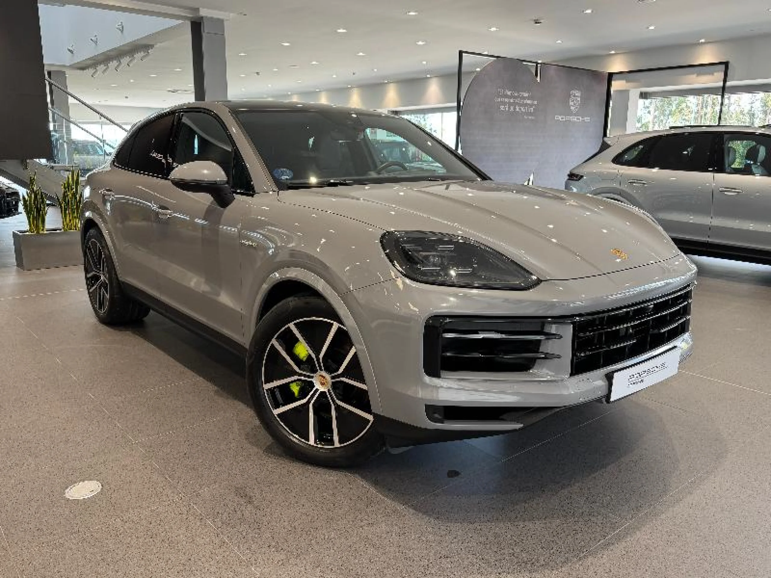 PORSCHE CAYENNE COUPE E HYBRID - Foto 7