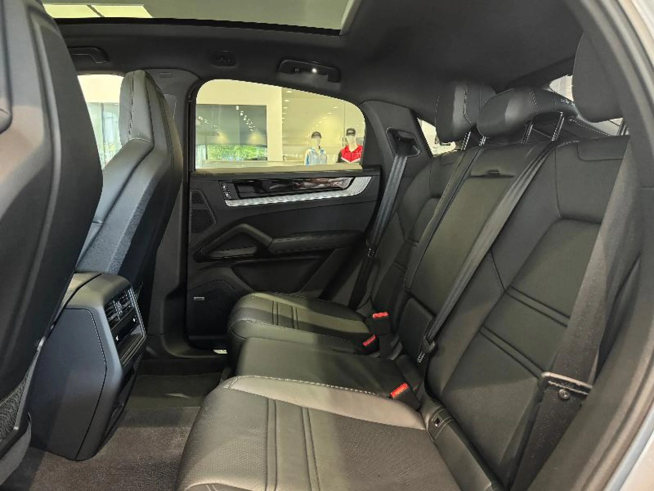 PORSCHE CAYENNE COUPE E HYBRID - Foto 15