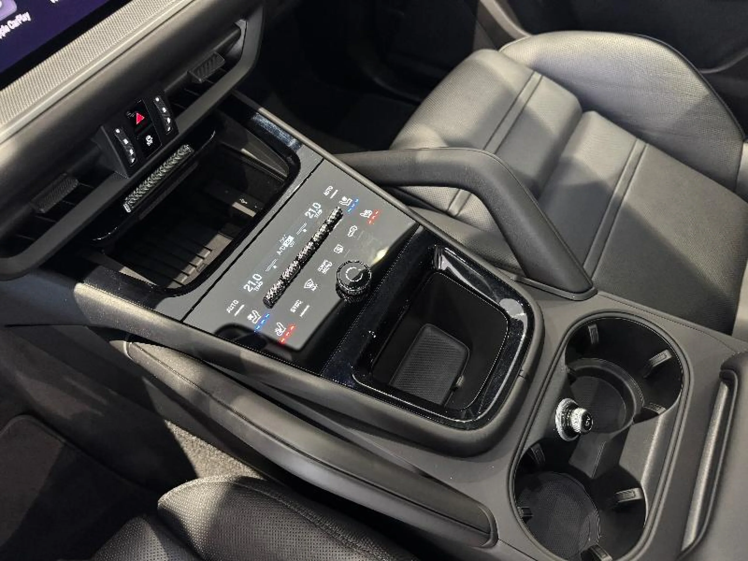 PORSCHE CAYENNE COUPE E HYBRID - Foto 23