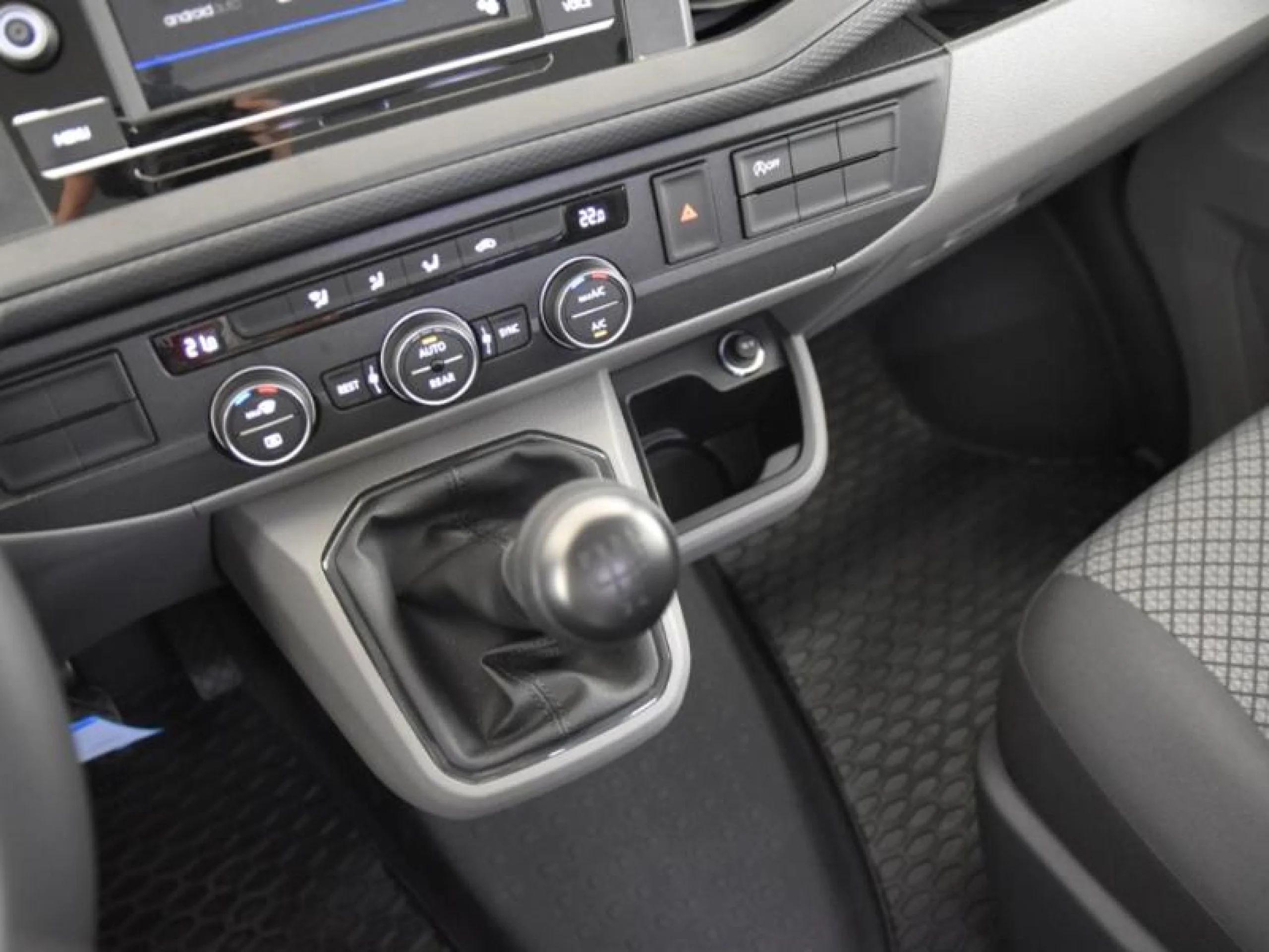 VOLKSWAGEN CARAVELLE 2.0TDI BMT ORIGIN BATALLA CORTA 81KW - Foto 11