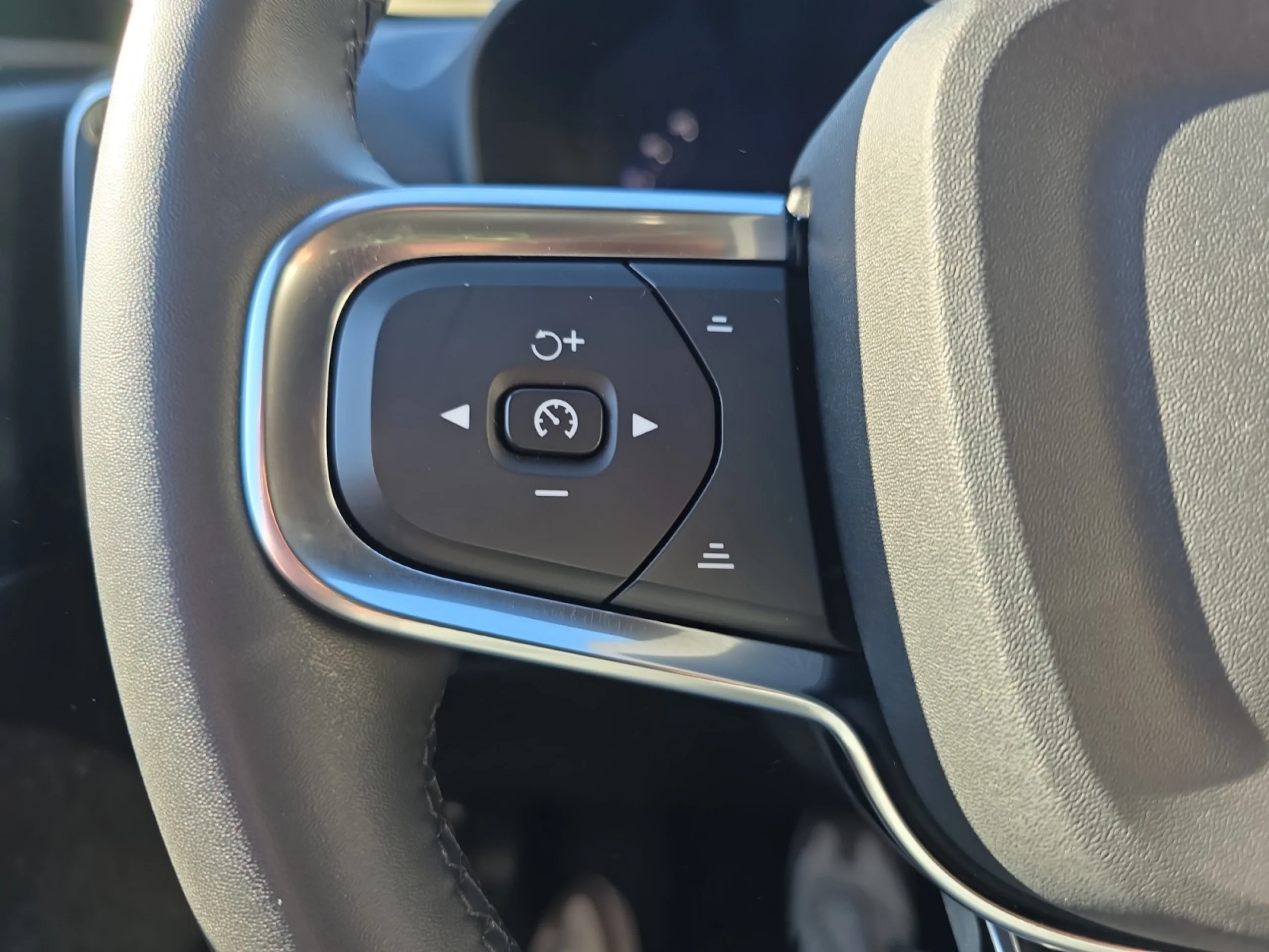 VOLVO XC40 RECHARGE ELÉCTRICO CORE AUTO - Foto 12