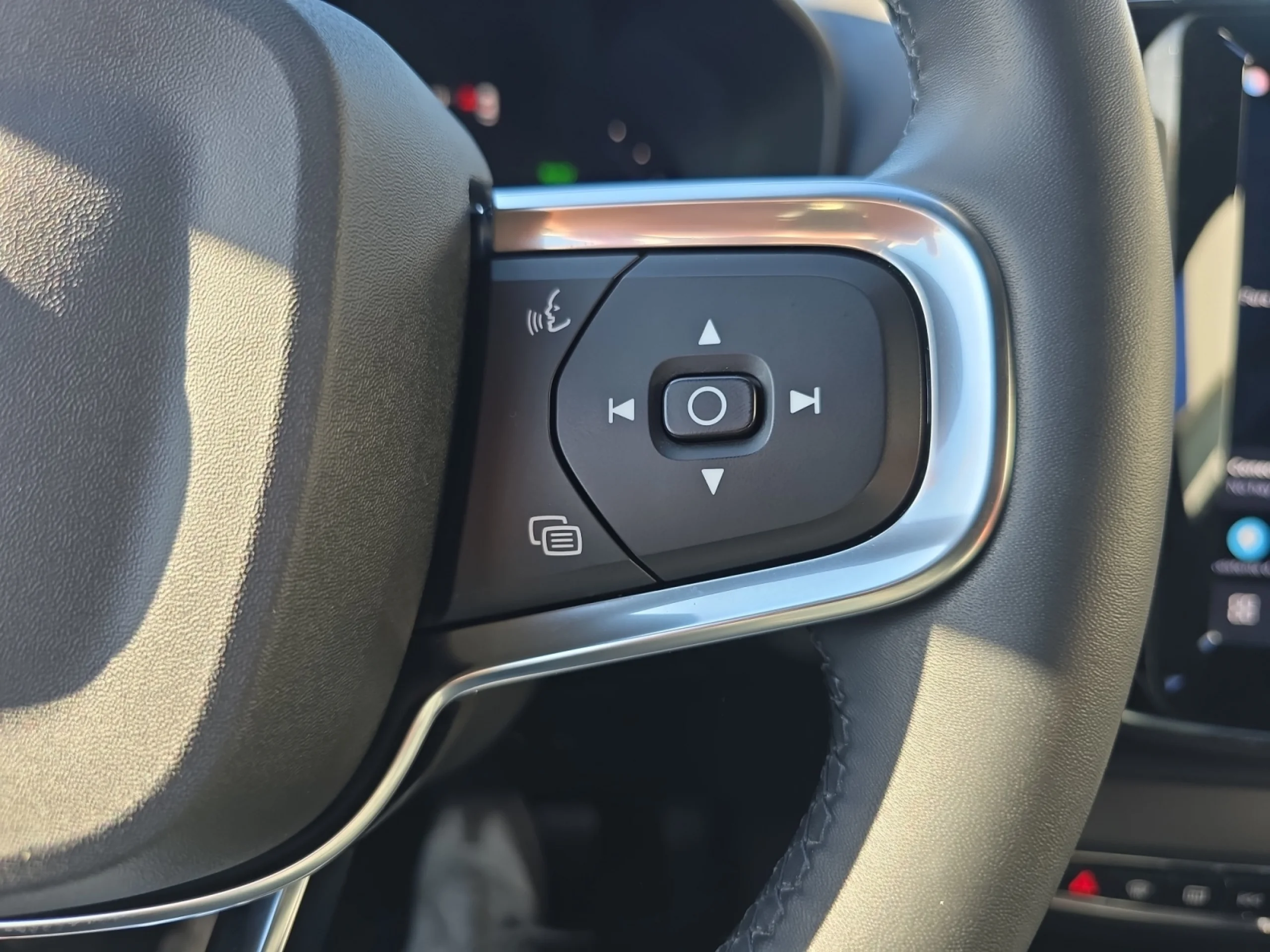 VOLVO XC40 RECHARGE ELÉCTRICO CORE AUTO - Foto 13