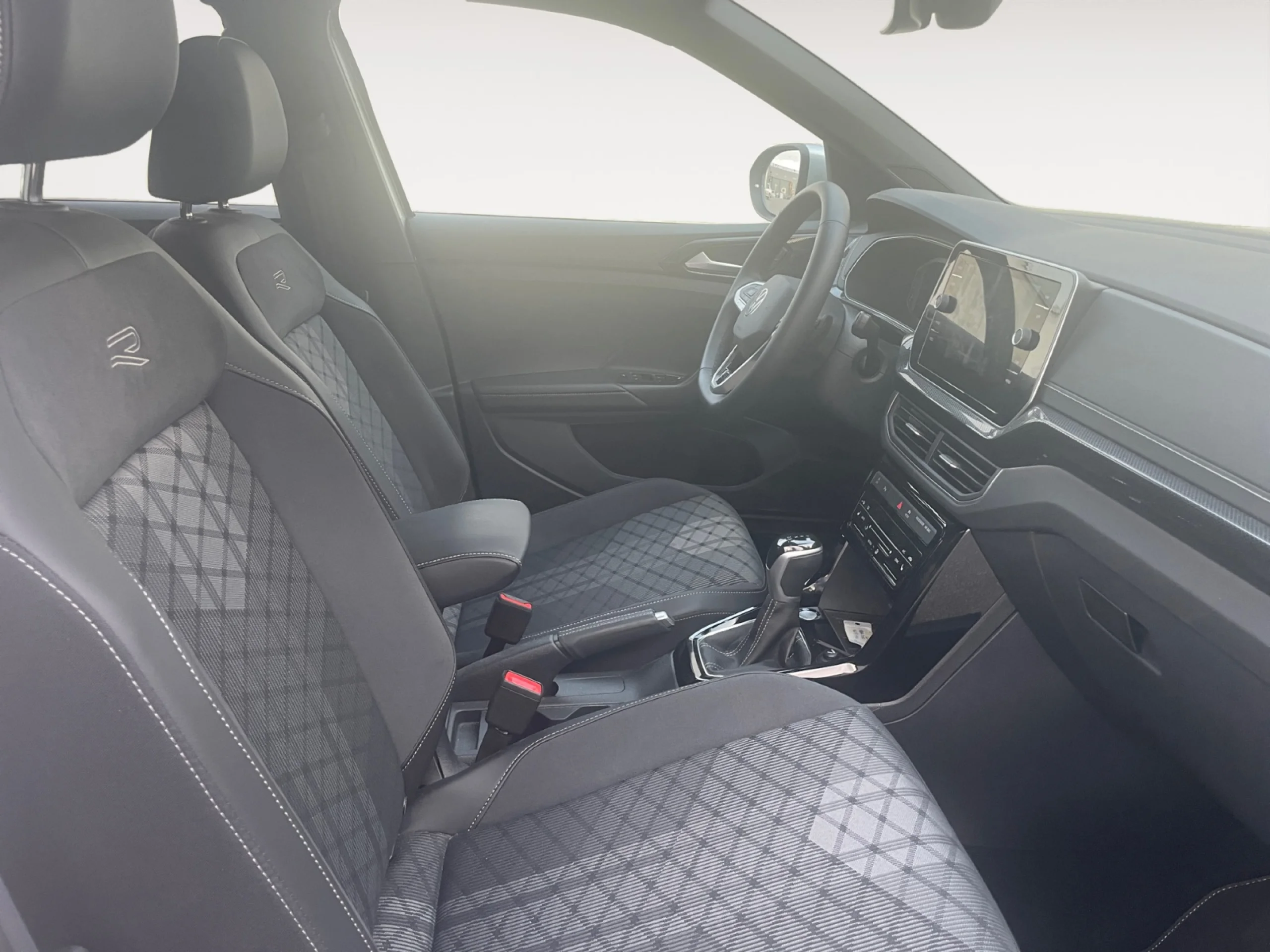 VOLKSWAGEN T CROSS R LINE 1.5 TSI 110KW (150CV) DSG - Foto 5