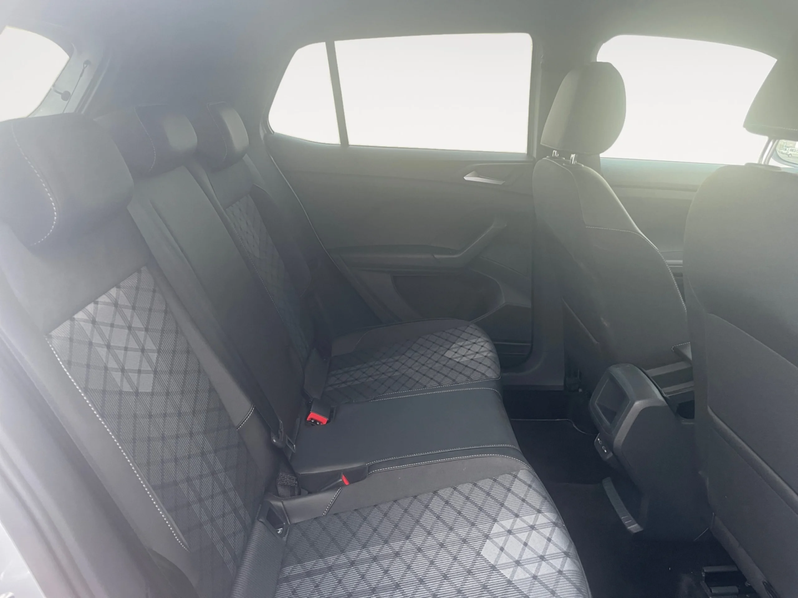 VOLKSWAGEN T CROSS R LINE 1.5 TSI 110KW (150CV) DSG - Foto 6