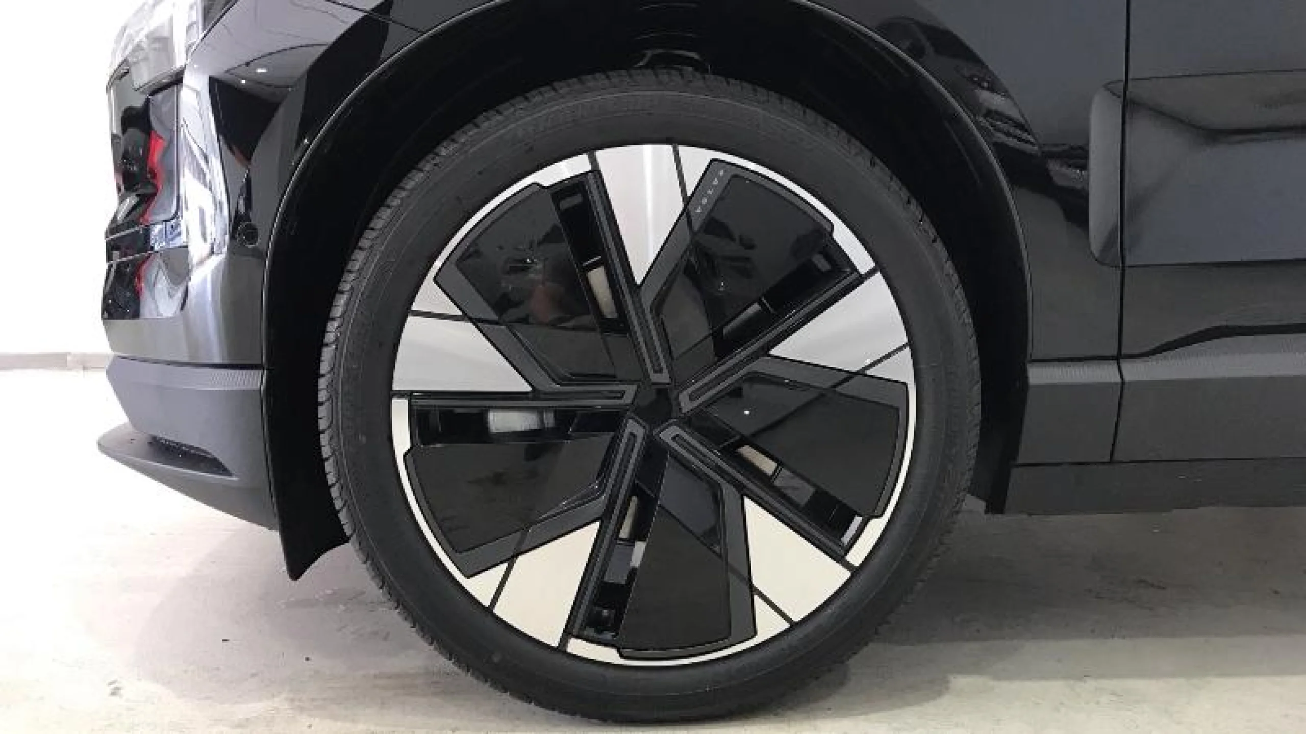 VOLVO EX30 SINGLE MOTOR EXTENDED RANGE ULTRA AUTO - Foto 15