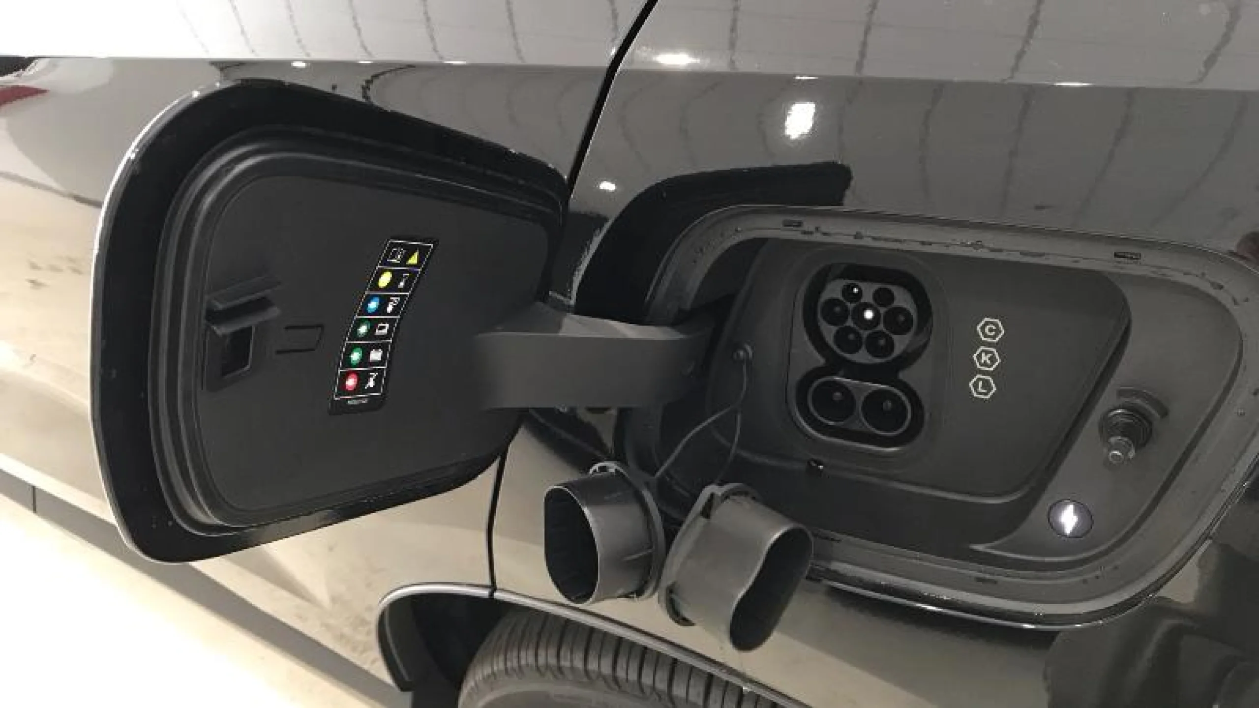 VOLVO EX30 SINGLE MOTOR EXTENDED RANGE ULTRA AUTO - Foto 20