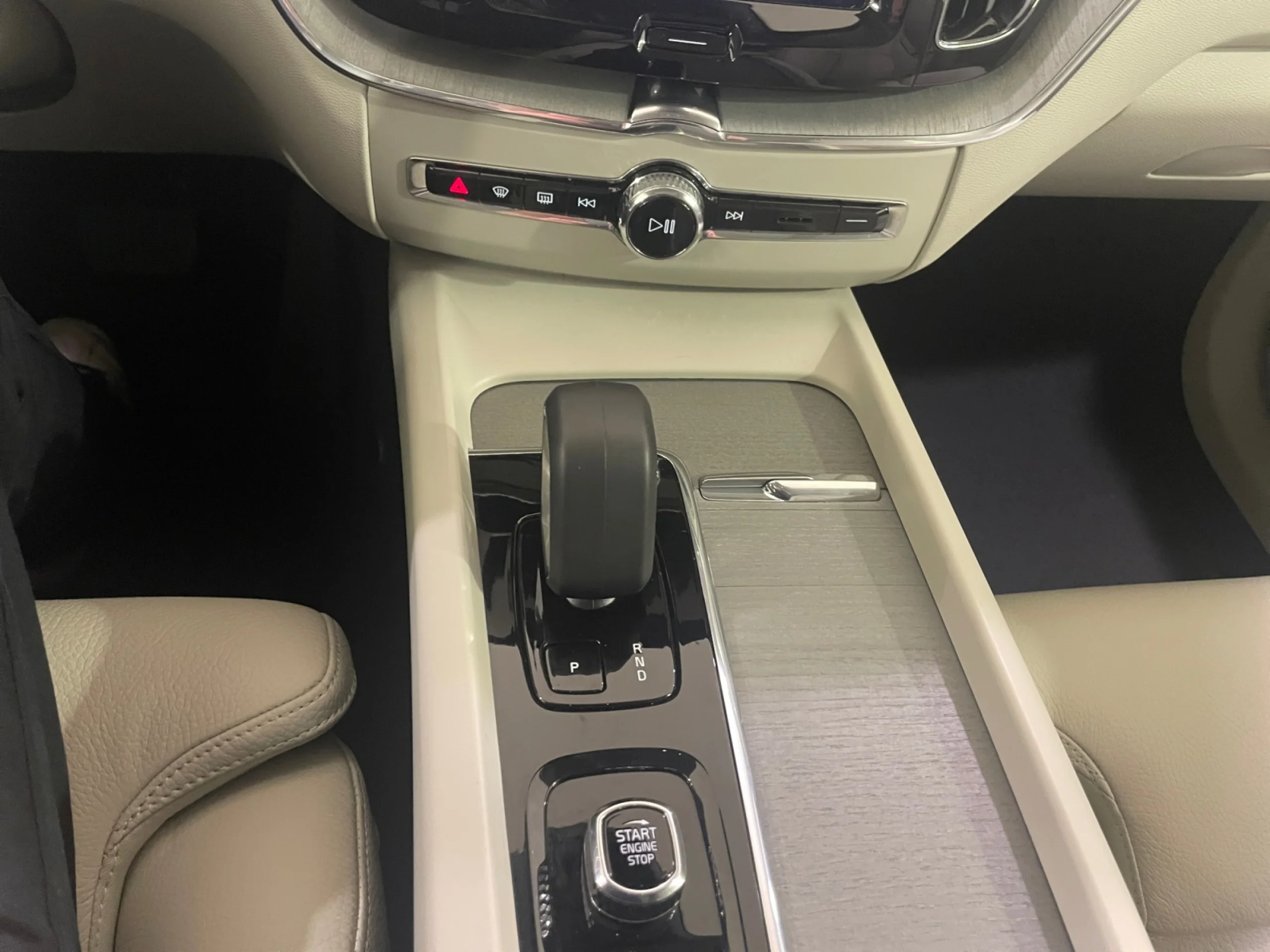 VOLVO XC60 2.0 T6 AWD RECHARGE PLUS DARK AUTO - Foto 11
