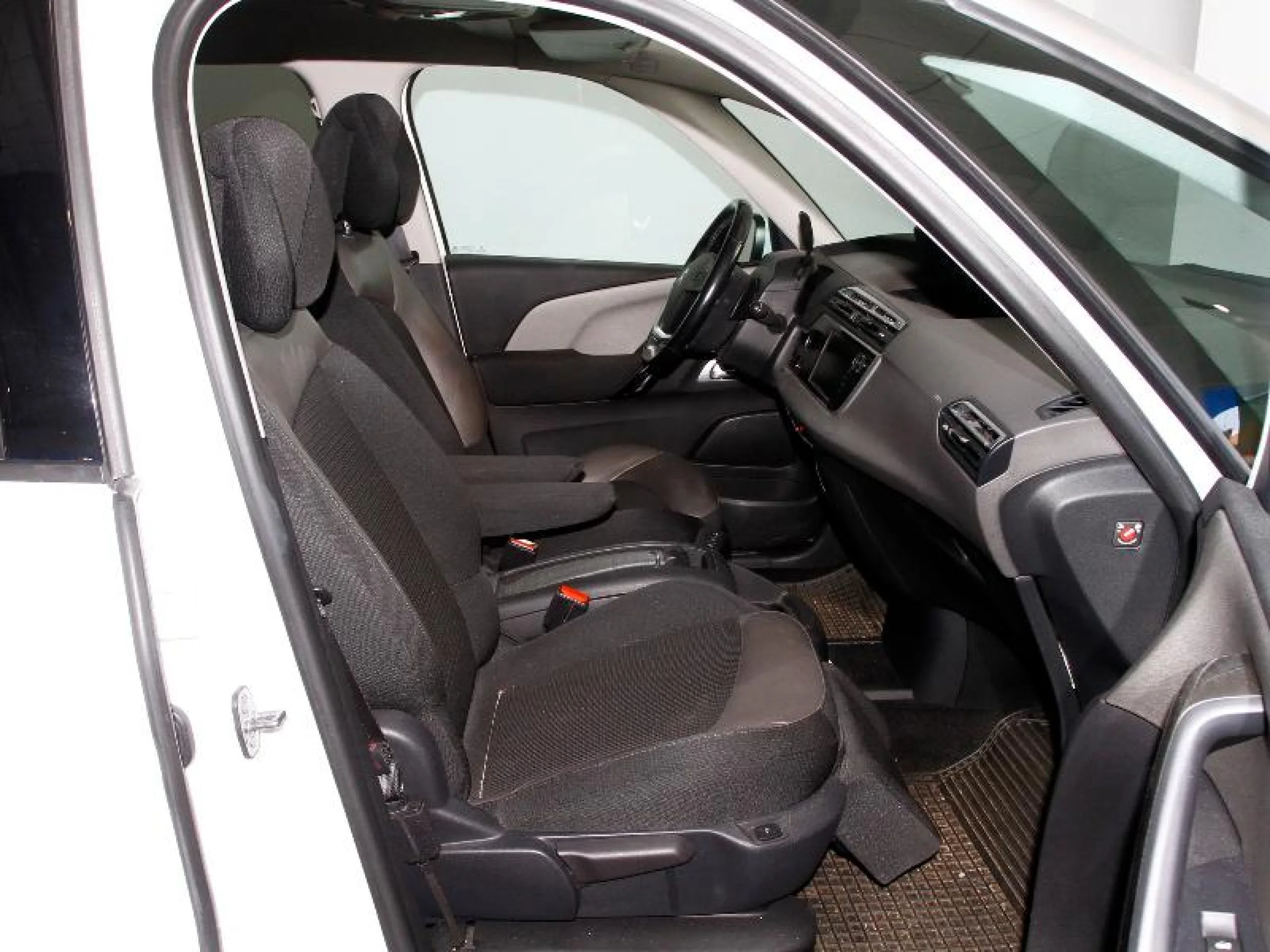 CITROEN GRAND C4 PICASSO PURETECH 96KW (130CV) S&S 6V EAT6 FEEL - Foto 5