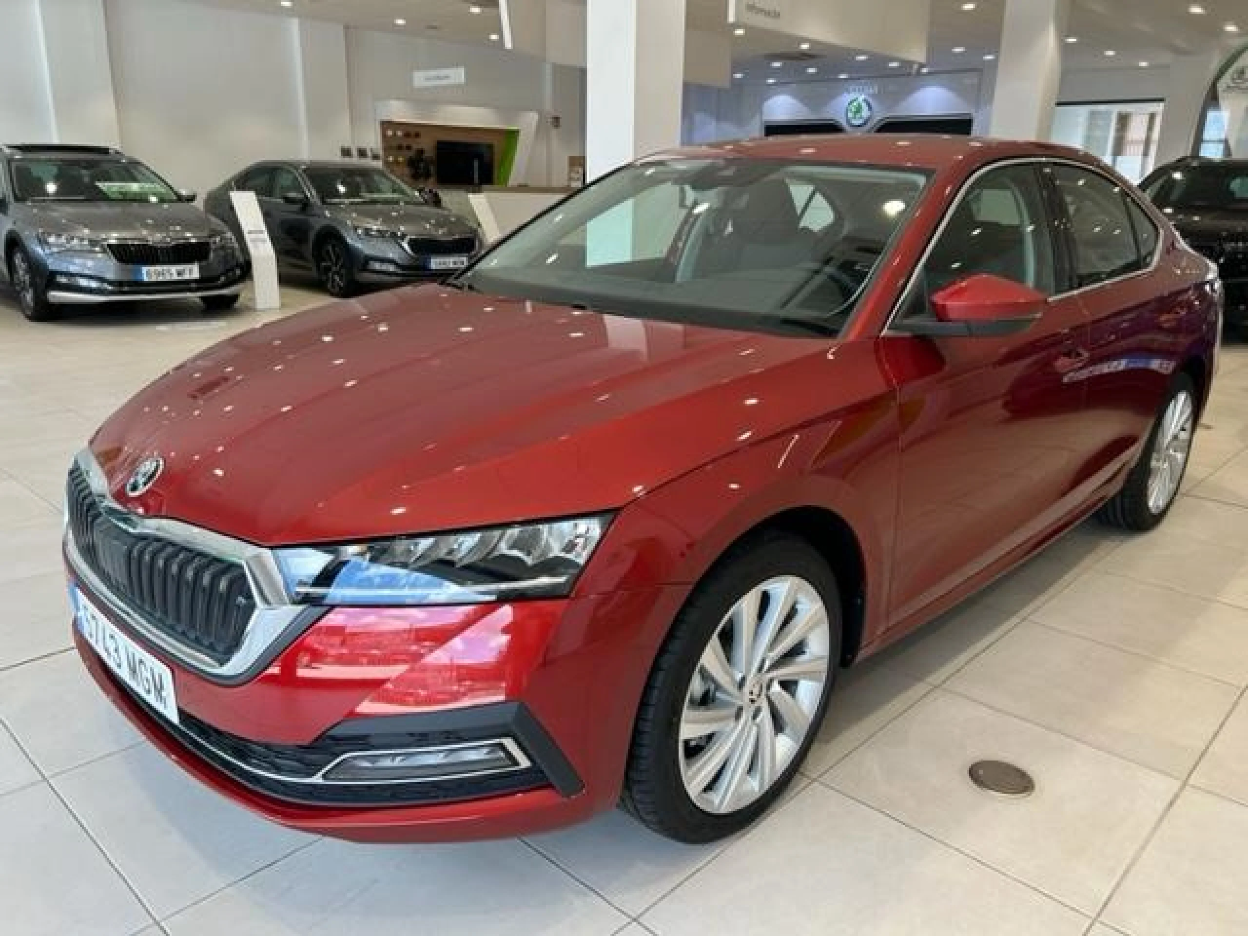 SKODA OCTAVIA 1.5 TSI M HEV 110KW(150CV) DSG SELECTION - Foto 1