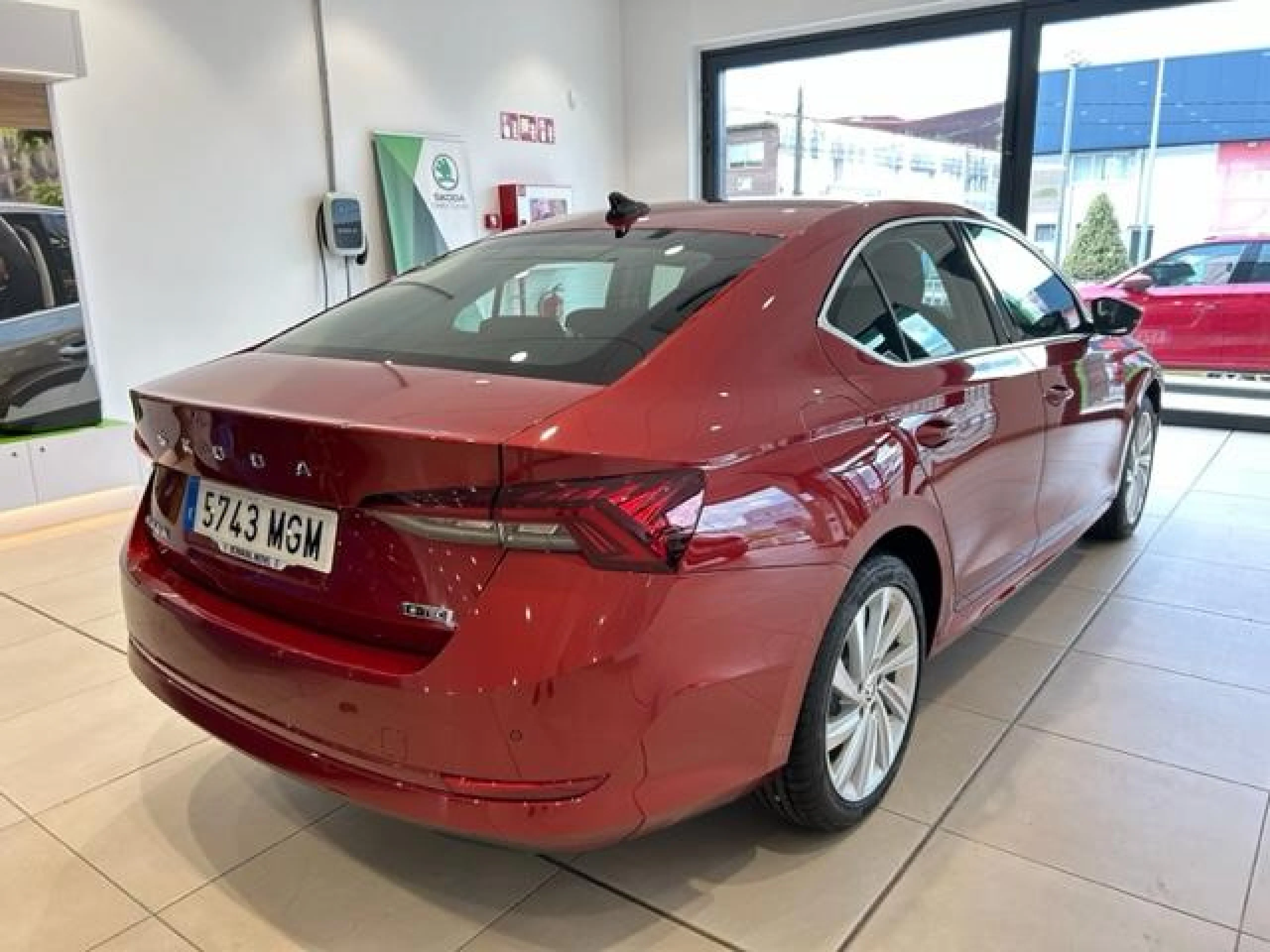 SKODA OCTAVIA 1.5 TSI M HEV 110KW(150CV) DSG SELECTION - Foto 3