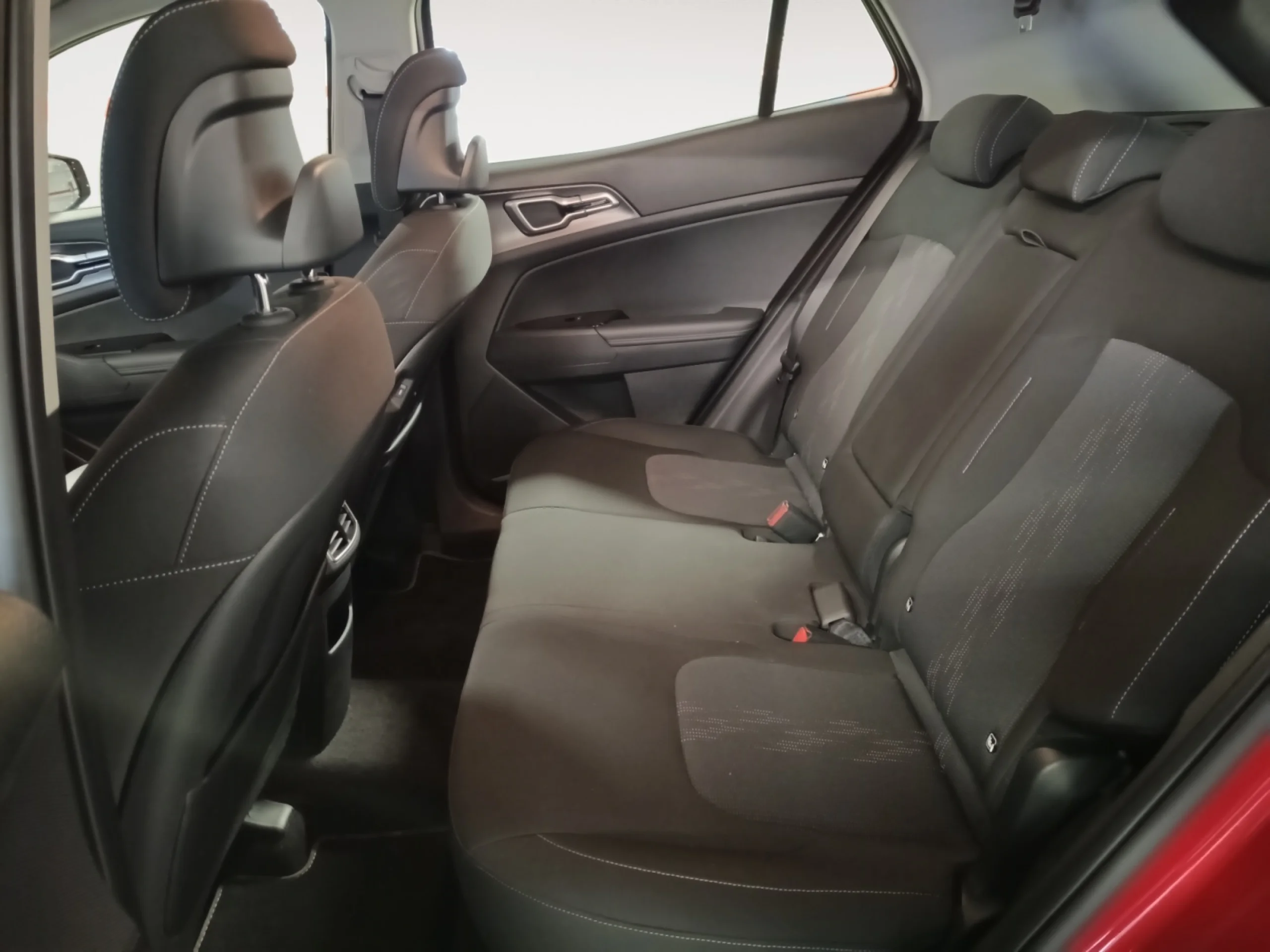 KIA SPORTAGE 1.6 T GDI HEV 158KW (215CV) DRIVE 4X2 - Foto 6