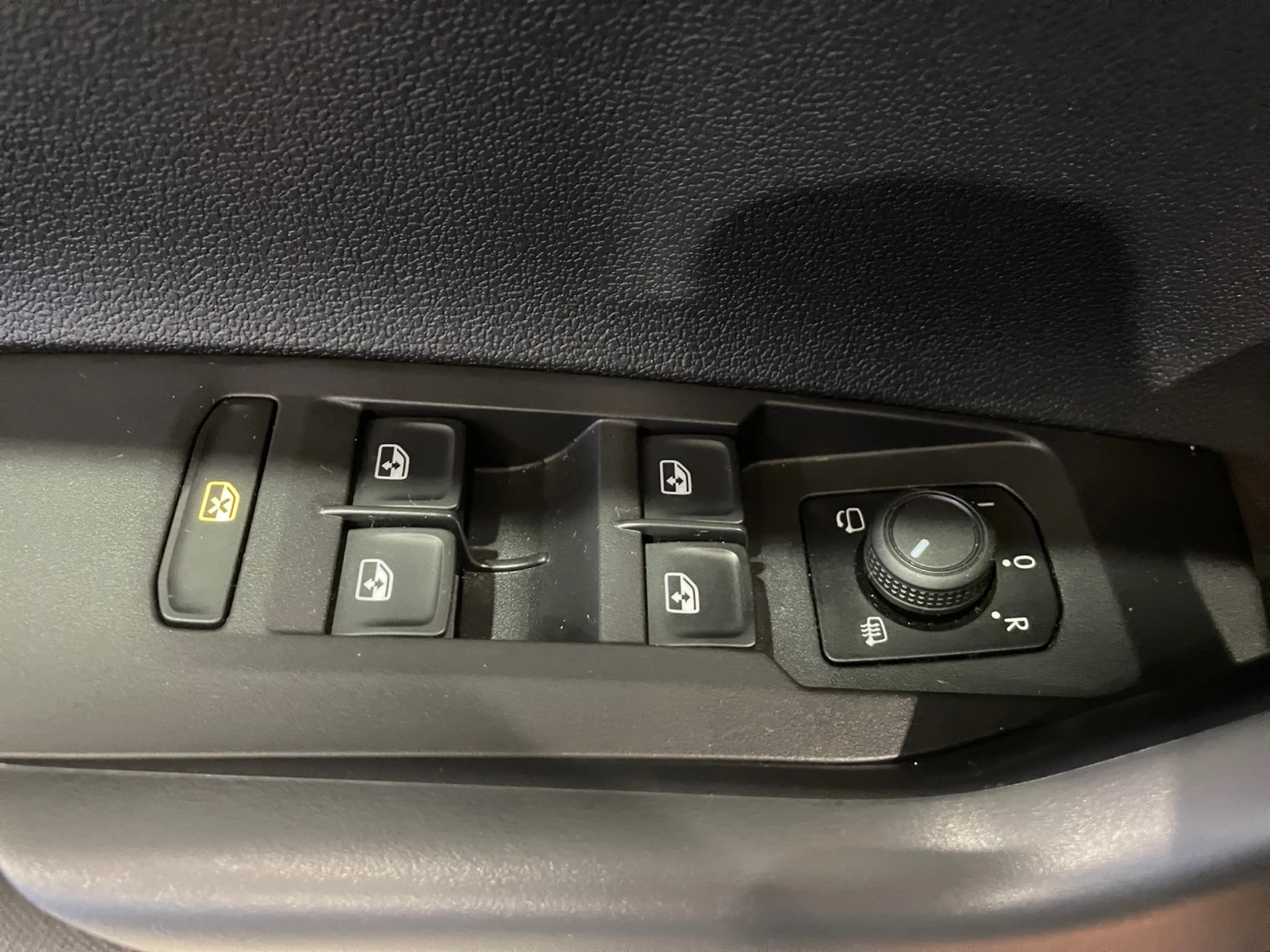 VOLKSWAGEN POLO LIFE 1.0 TSI 70KW (95CV) - Foto 9