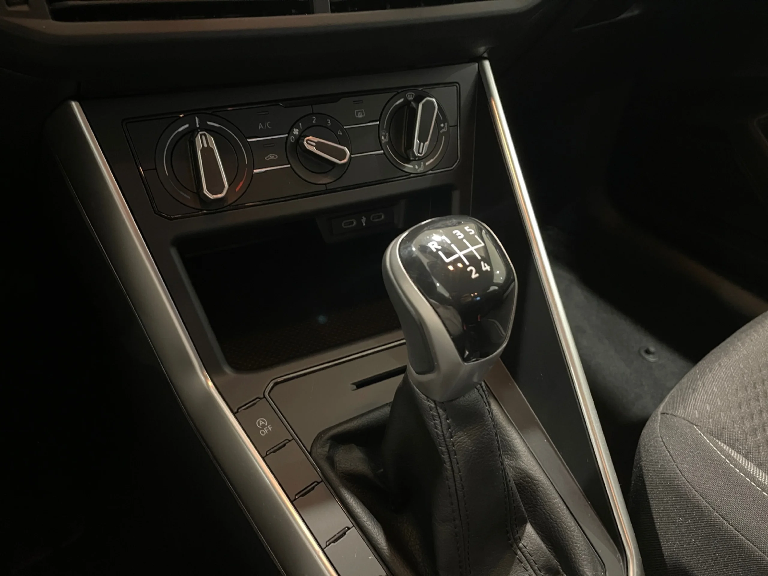 VOLKSWAGEN POLO LIFE 1.0 TSI 70KW (95CV) - Foto 11