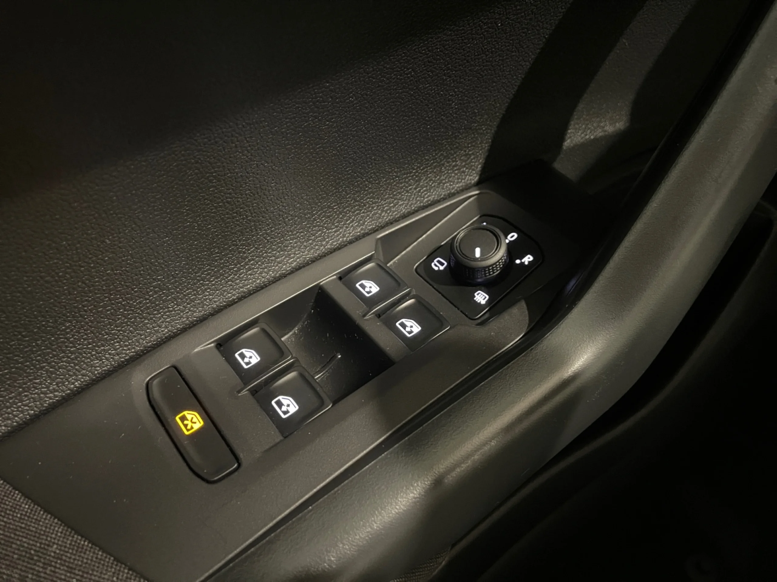 VOLKSWAGEN POLO LIFE 1.0 TSI 70KW (95CV) - Foto 13