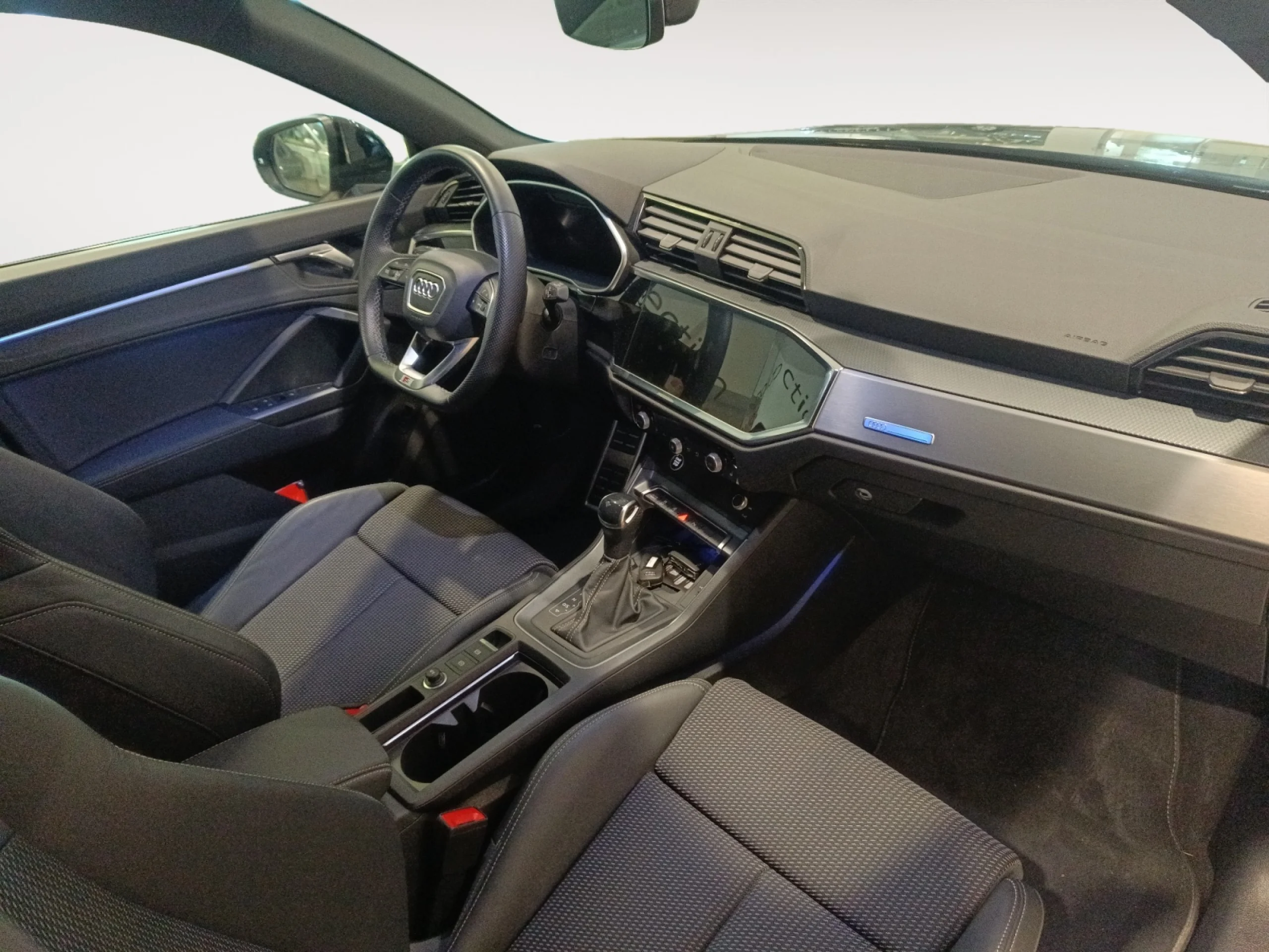 AUDI Q3 BLACK LINE 35 TDI 110KW (150CV) S TRONIC - Foto 7