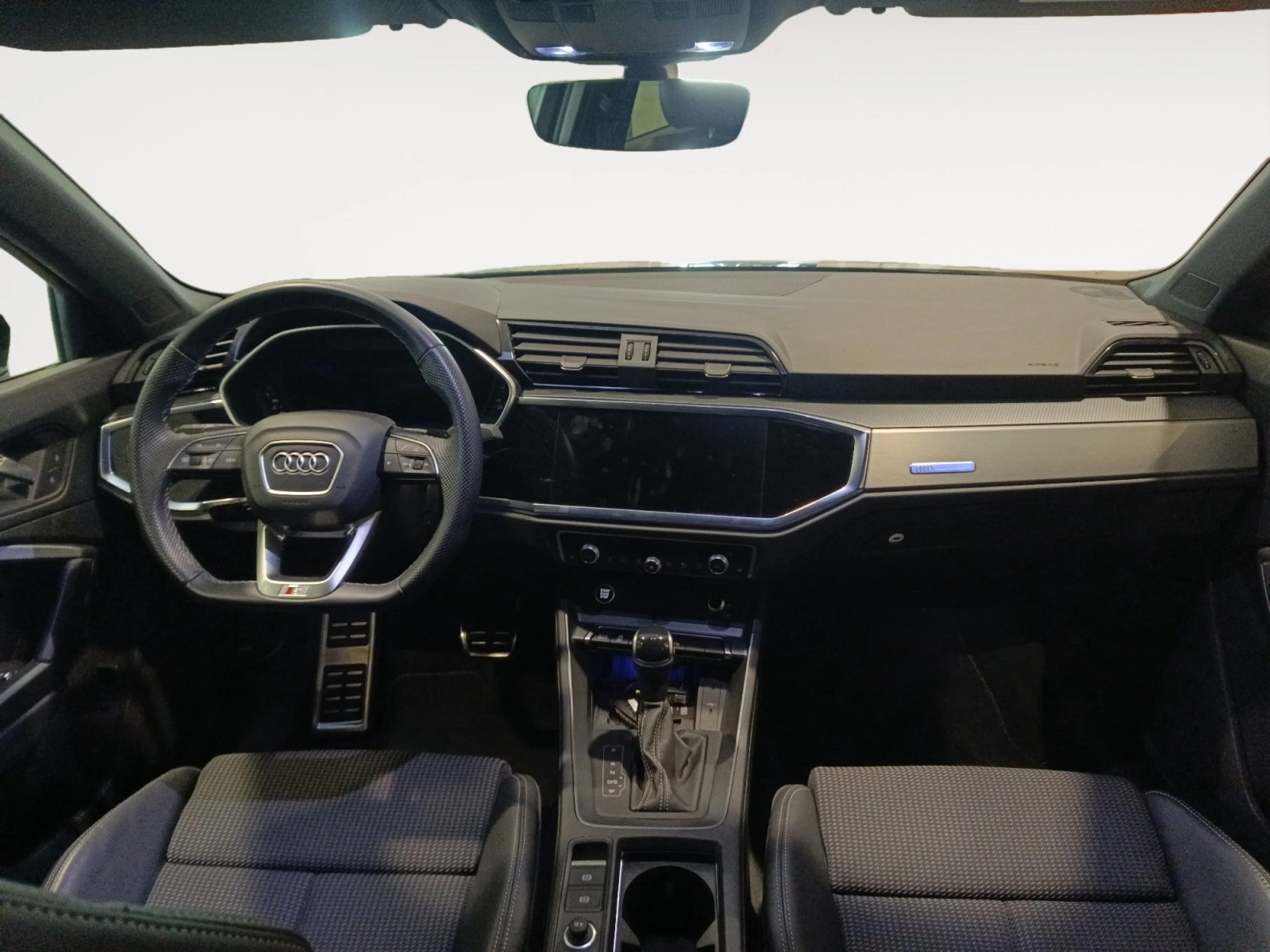 AUDI Q3 BLACK LINE 35 TDI 110KW (150CV) S TRONIC - Foto 10