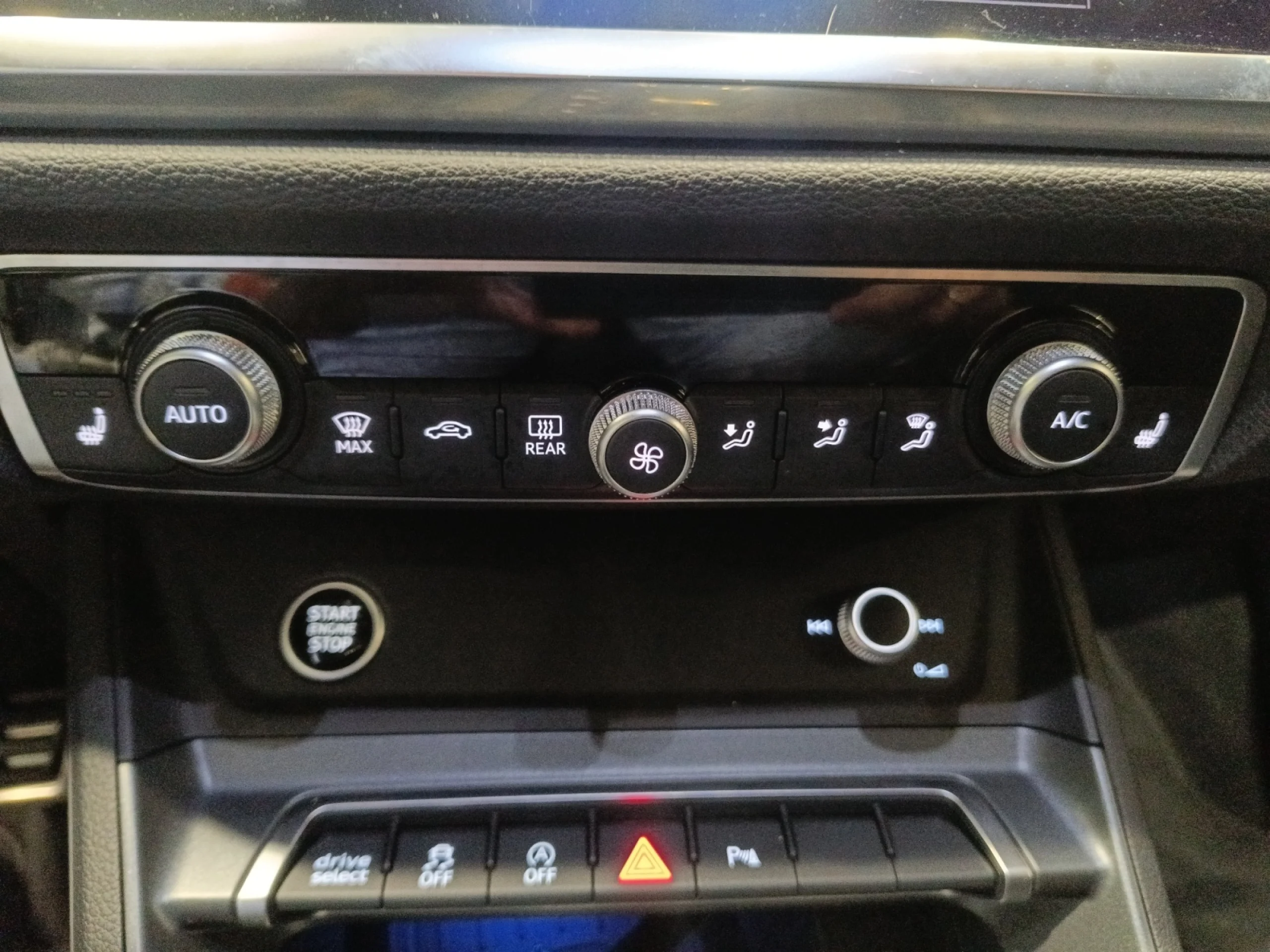 AUDI Q3 BLACK LINE 35 TDI 110KW (150CV) S TRONIC - Foto 12