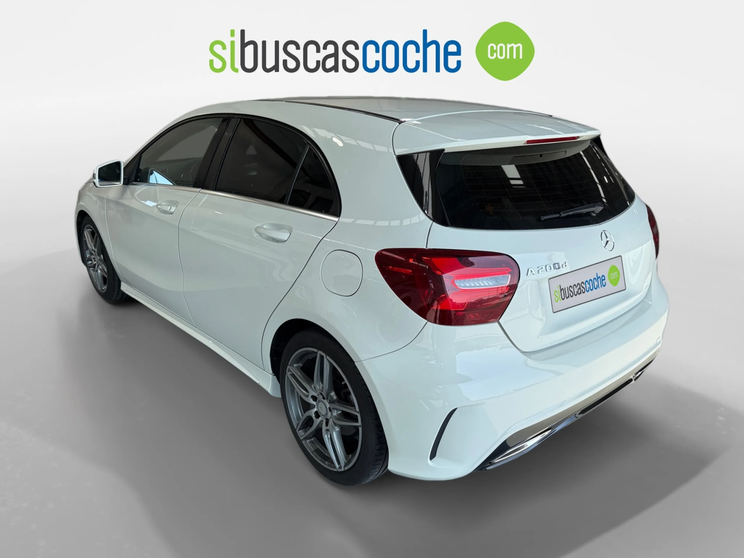 MERCEDES-BENZ CLASE A A 200 D AMG LINE - Foto 2