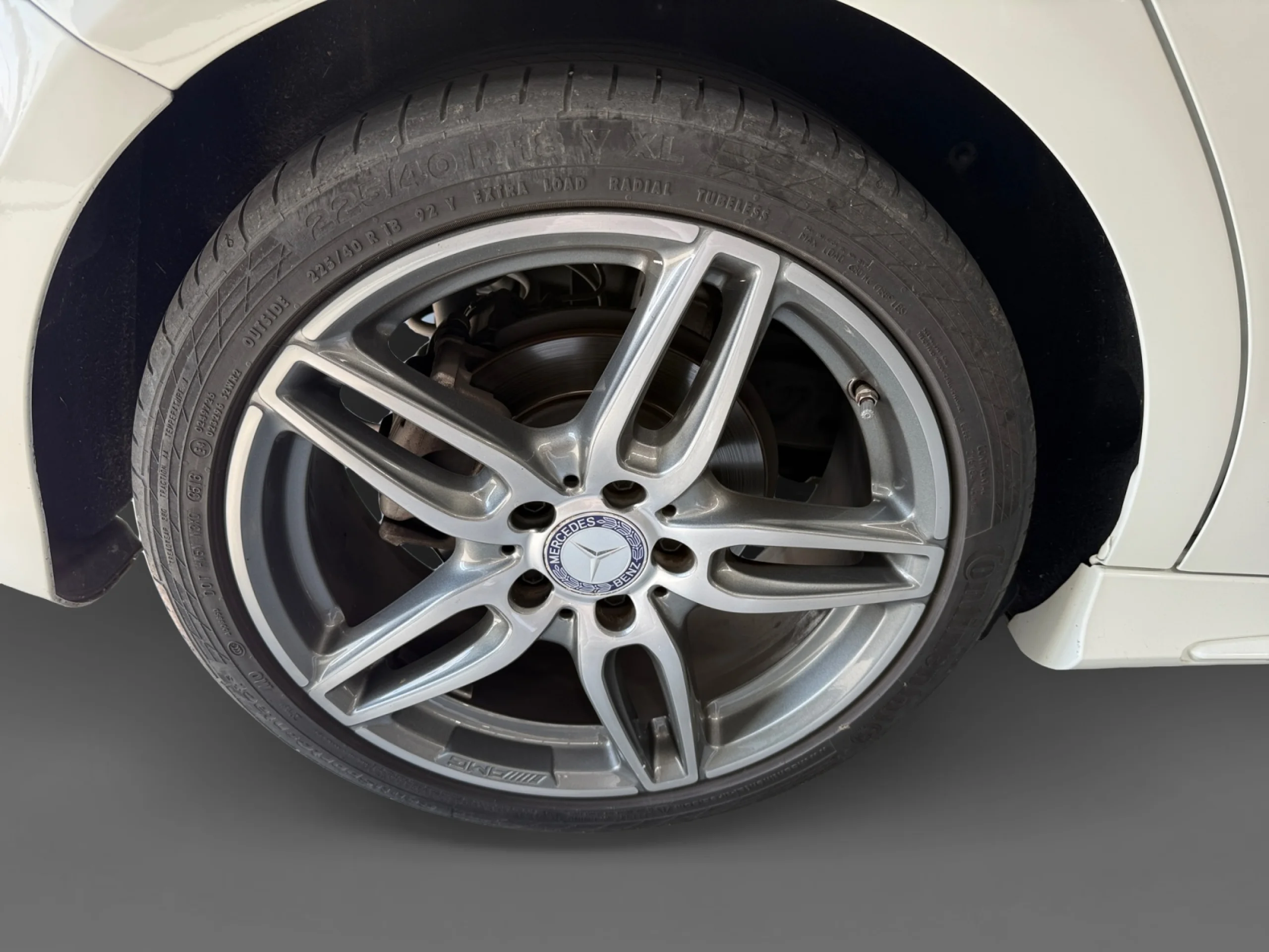 MERCEDES-BENZ CLASE A A 200 D AMG LINE - Foto 8