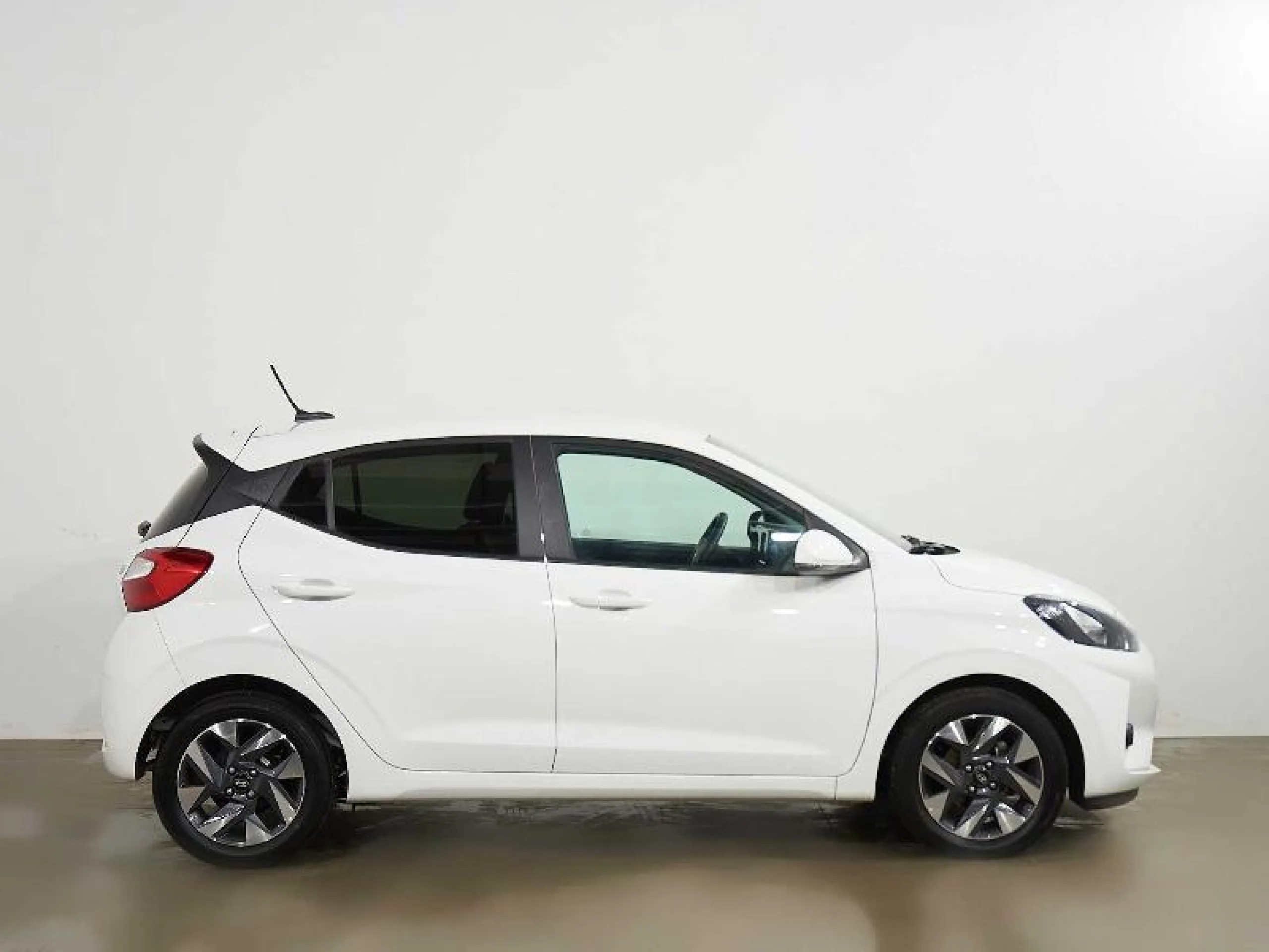 HYUNDAI I10 1.0 KLASS - Foto 4