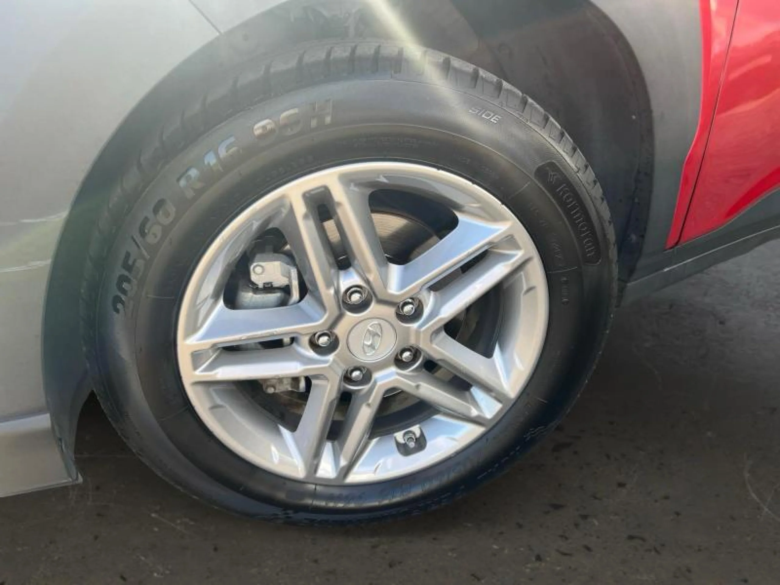 HYUNDAI KONA 1.0 TGDI 120 CV KLASS - Foto 6