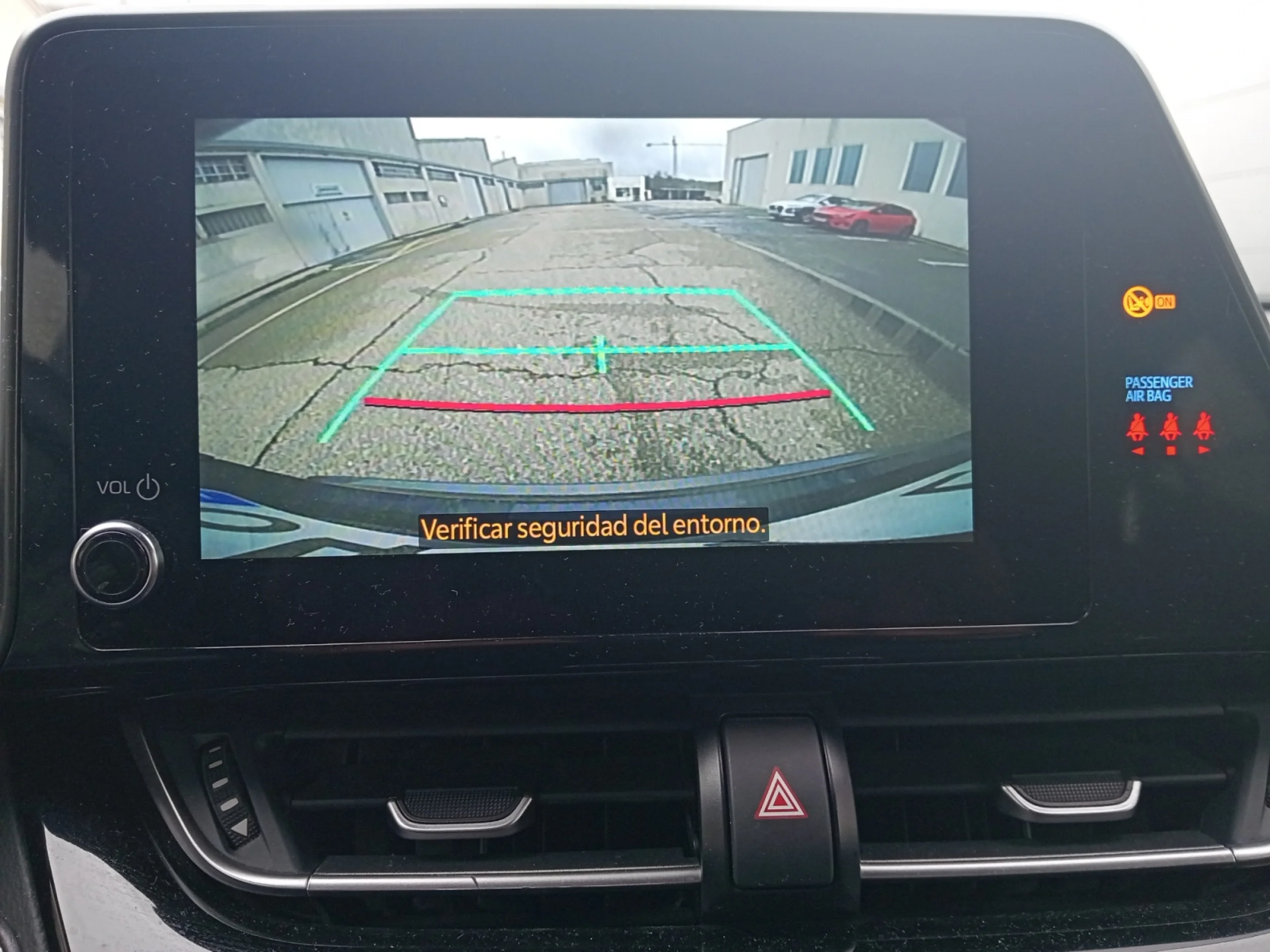 TOYOTA C HR 1.8 125H ADVANCE - Foto 13