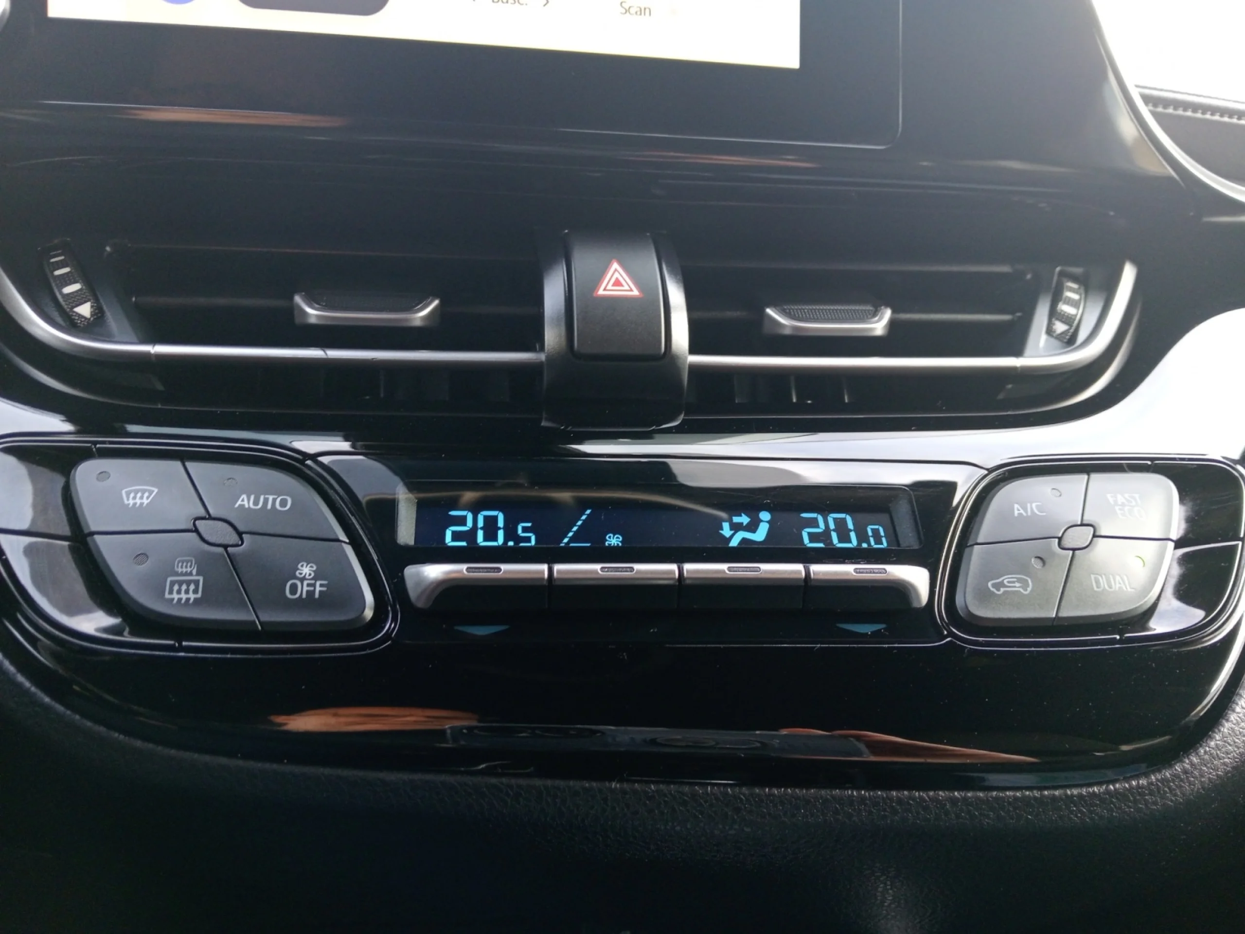 TOYOTA C HR 1.8 125H ADVANCE - Foto 14