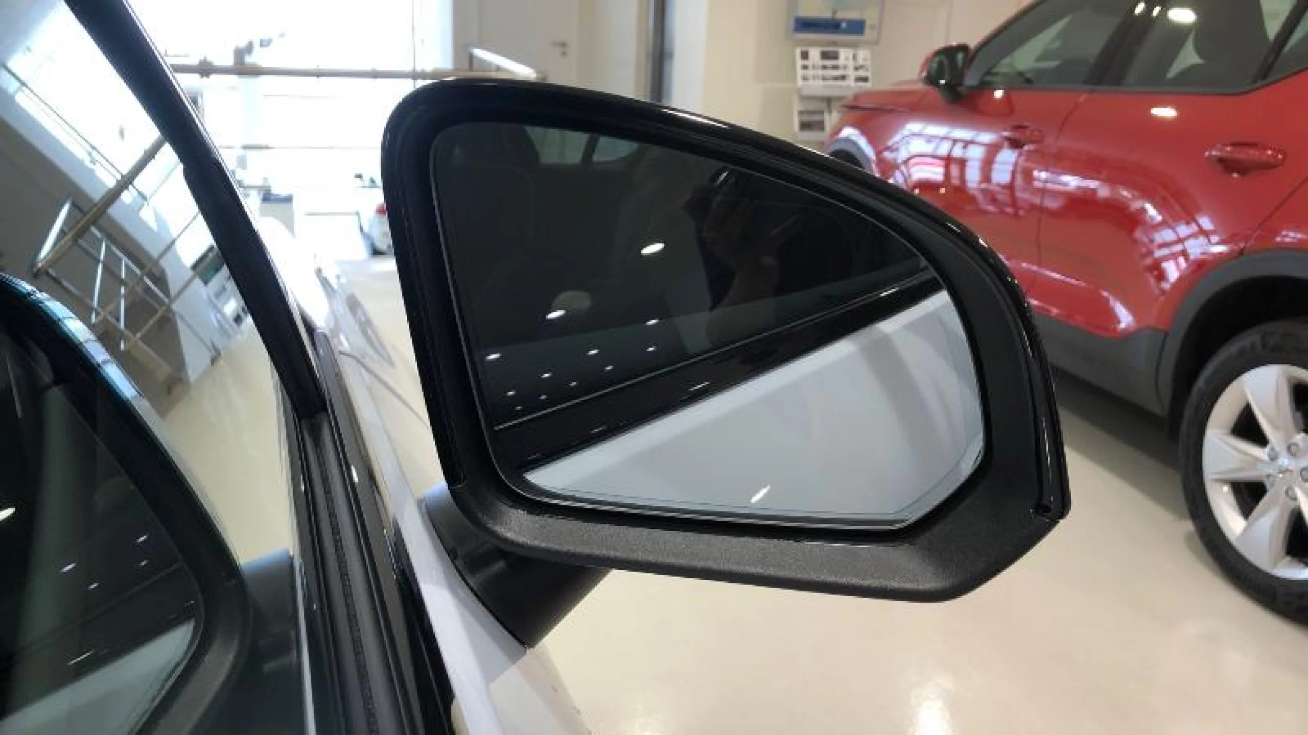 VOLVO C40 RECHARGE SINGLE EXTENDED CORE AUTO - Foto 19