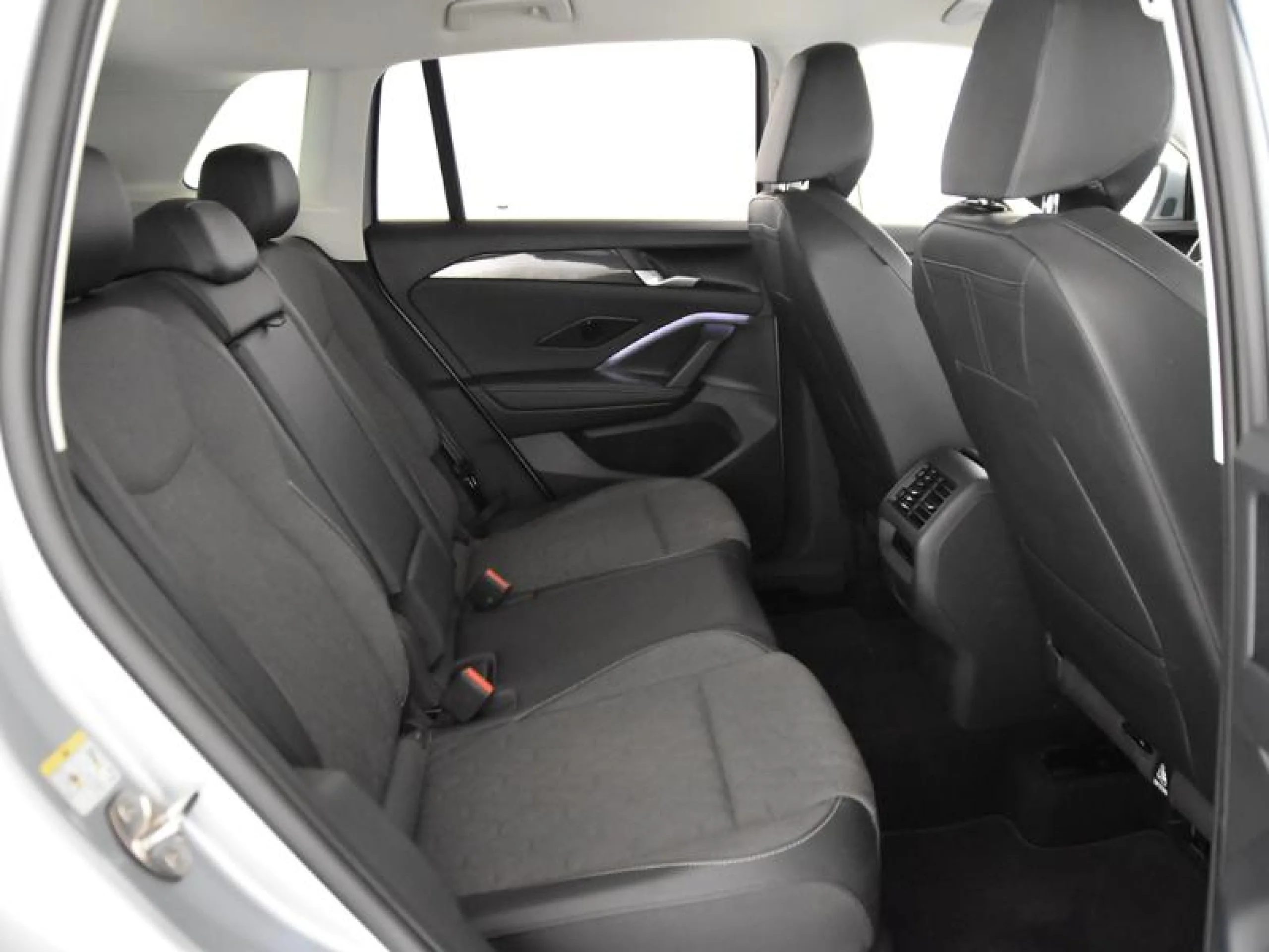 VOLKSWAGEN TIGUAN ··MÁS·· 1.5 TSI EHYBRID 150KW (204CV) DSG - Foto 6