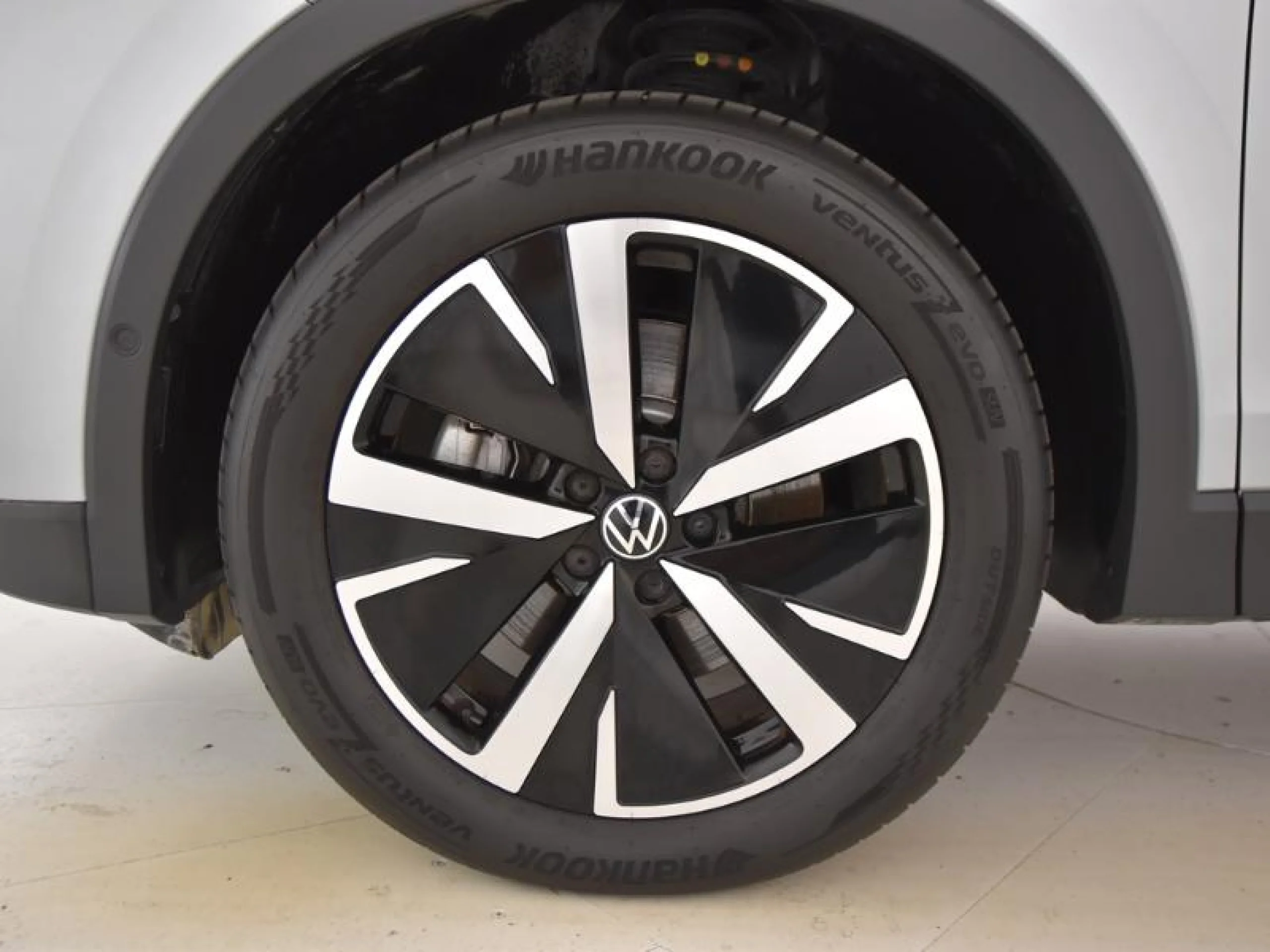 VOLKSWAGEN TIGUAN ··MÁS·· 1.5 TSI EHYBRID 150KW (204CV) DSG - Foto 9