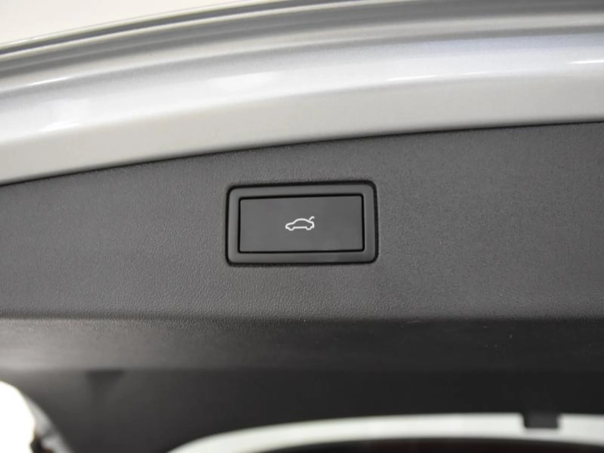 VOLKSWAGEN TIGUAN ··MÁS·· 1.5 TSI EHYBRID 150KW (204CV) DSG - Foto 10