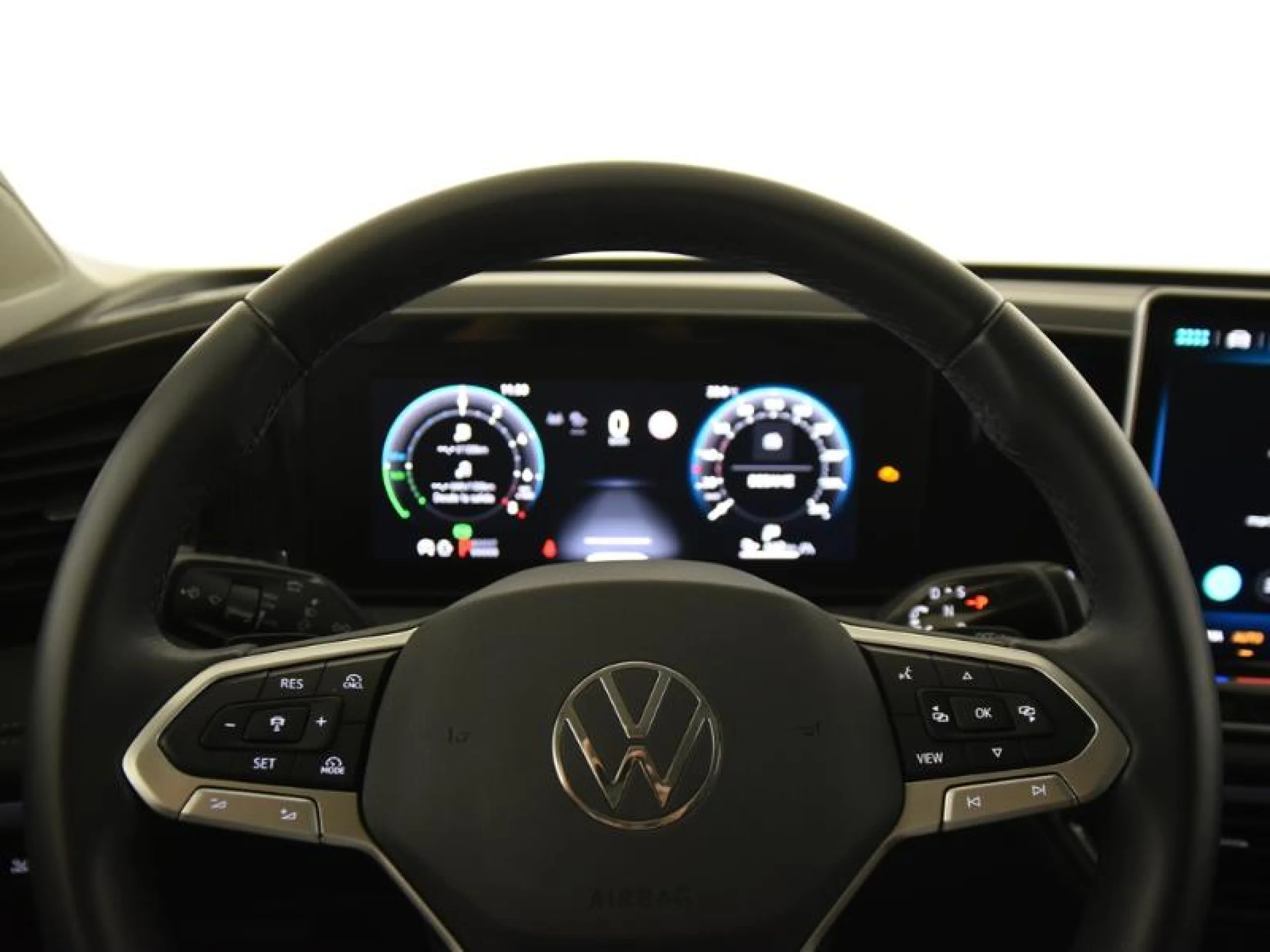 VOLKSWAGEN TIGUAN ··MÁS·· 1.5 TSI EHYBRID 150KW (204CV) DSG - Foto 16
