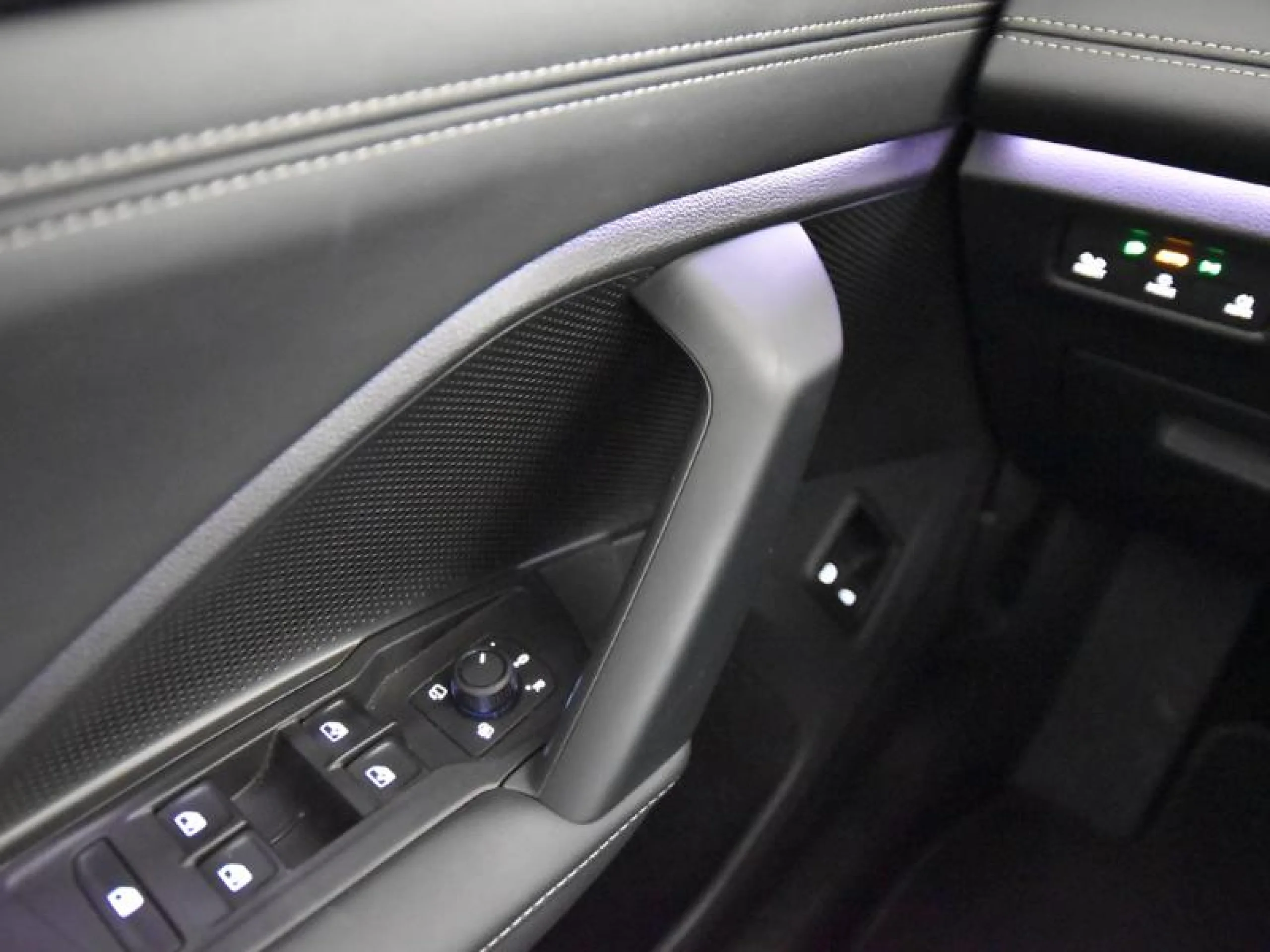 VOLKSWAGEN TIGUAN ··MÁS·· 1.5 TSI EHYBRID 150KW (204CV) DSG - Foto 17