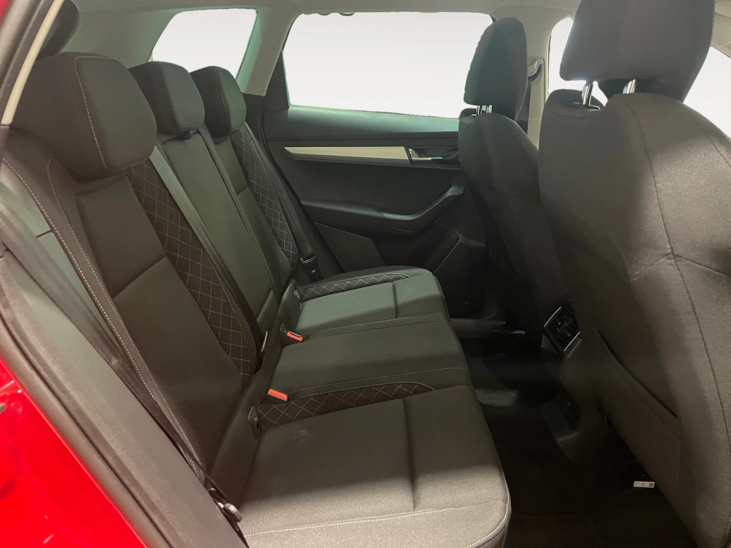 SKODA KAROQ 1.5 TSI 110KW (150CV) ACT AMBITION - Foto 6