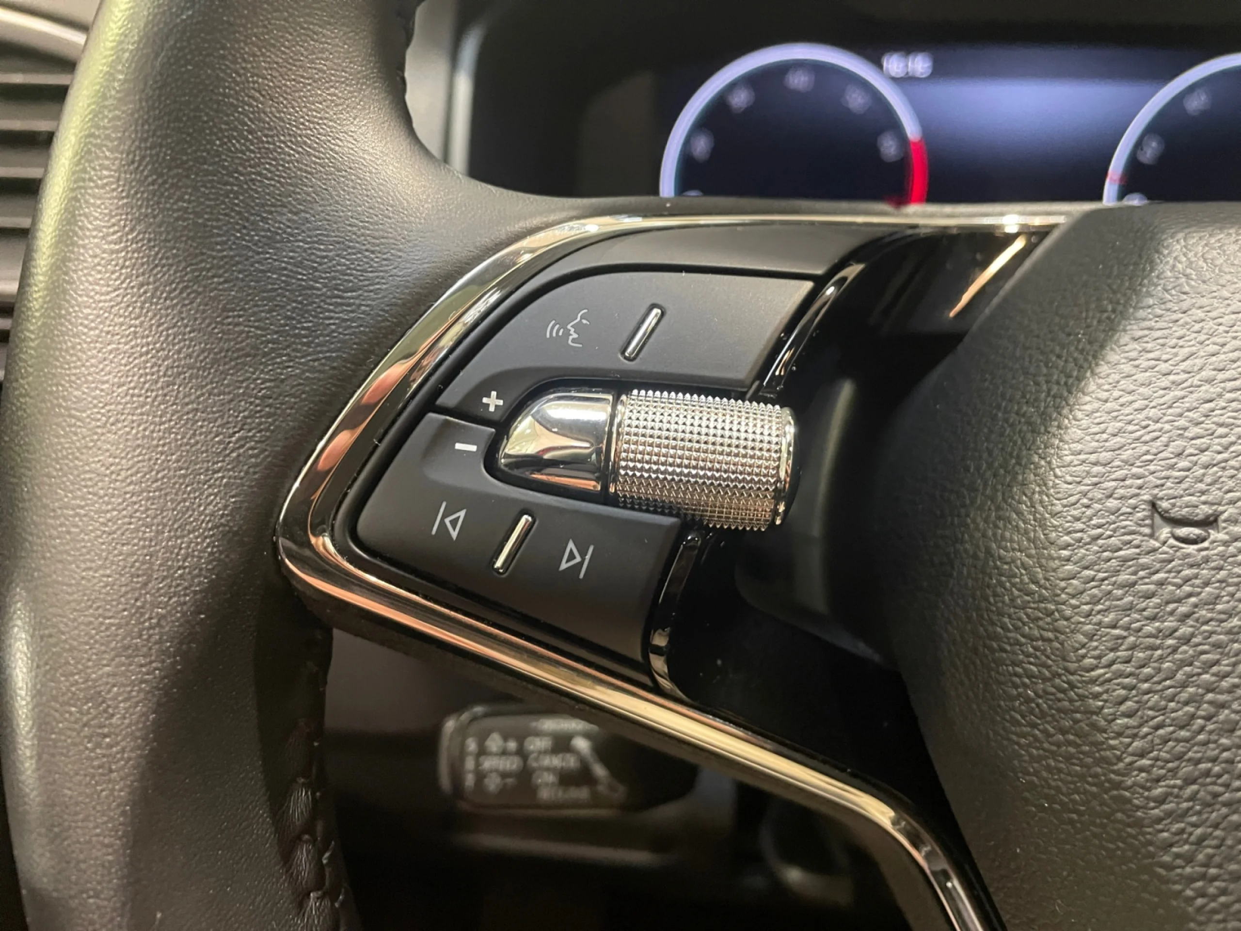 SKODA KAROQ 1.5 TSI 110KW (150CV) ACT AMBITION - Foto 11