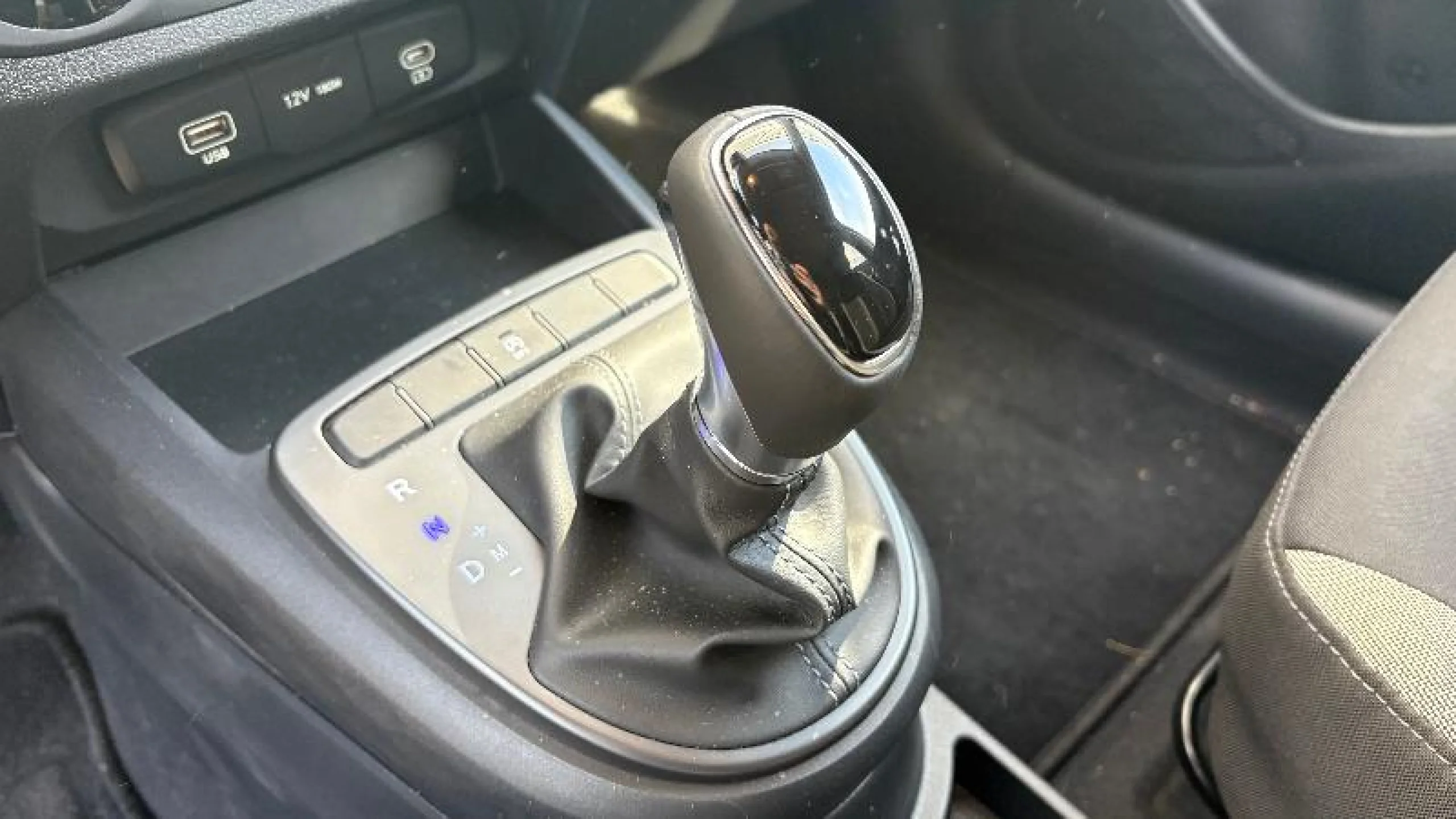 HYUNDAI I10 1.0 KLASS AT - Foto 9