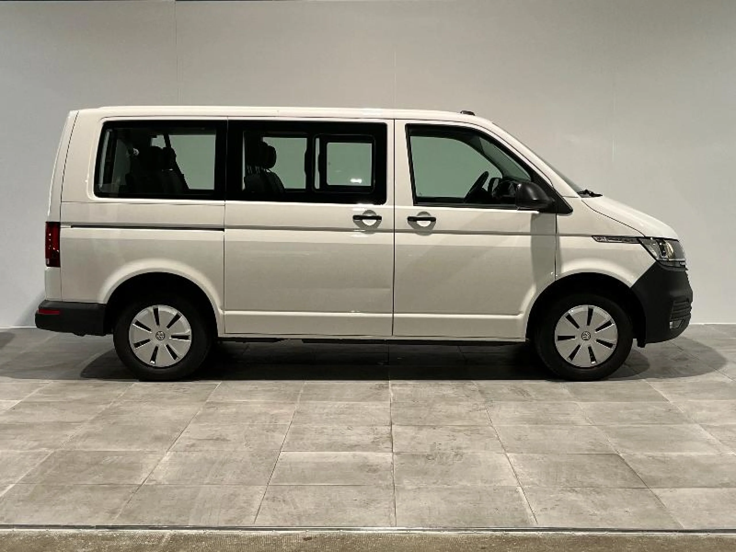 VOLKSWAGEN CARAVELLE ORIGIN CORTA 2.0 TDI 81KW (110CV) BMT - Foto 3