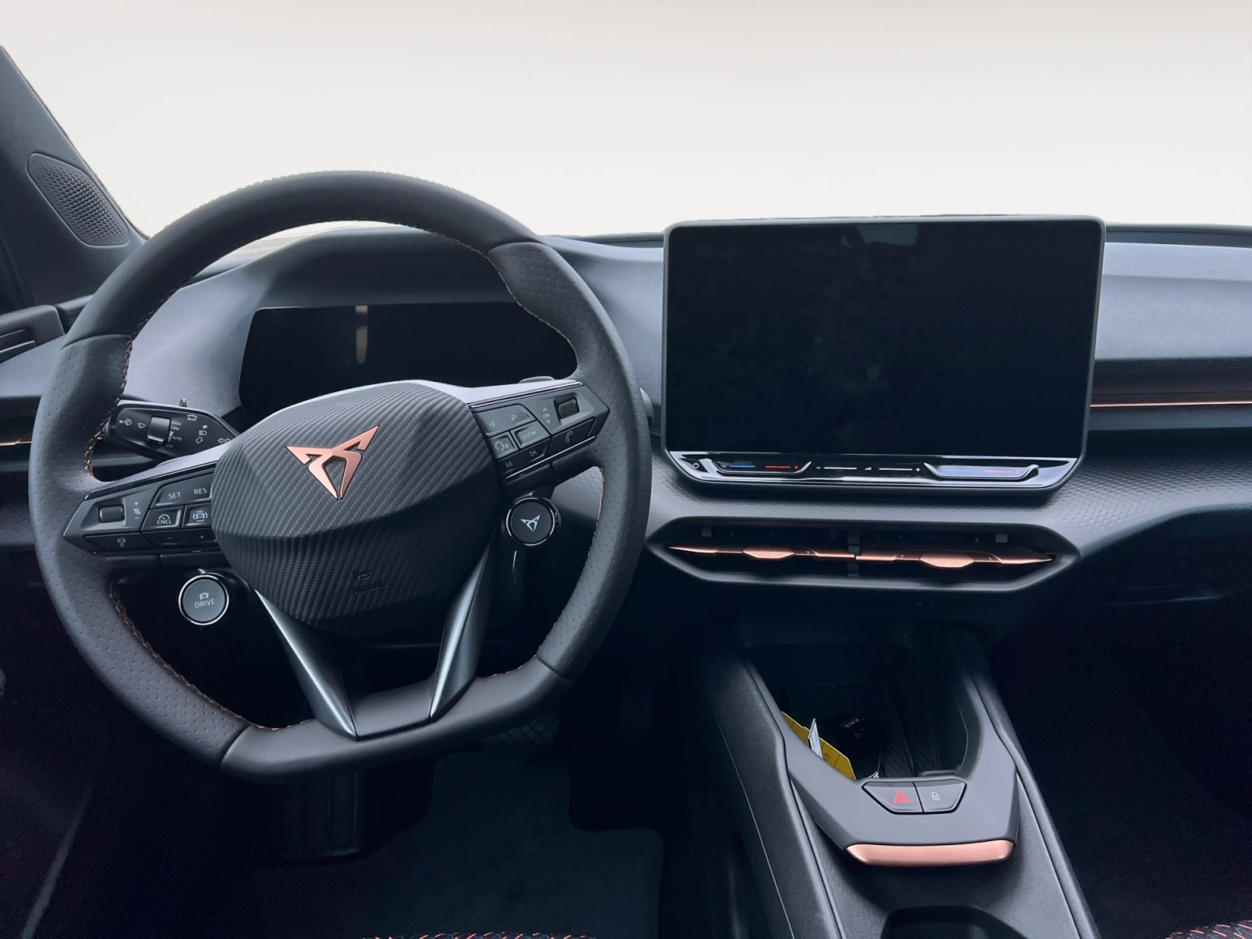CUPRA RAVAL RAVAL ENDURANCE 51,5 KWH / 155KW 155 KW (211 CV) 51,5 KWH - Foto 4