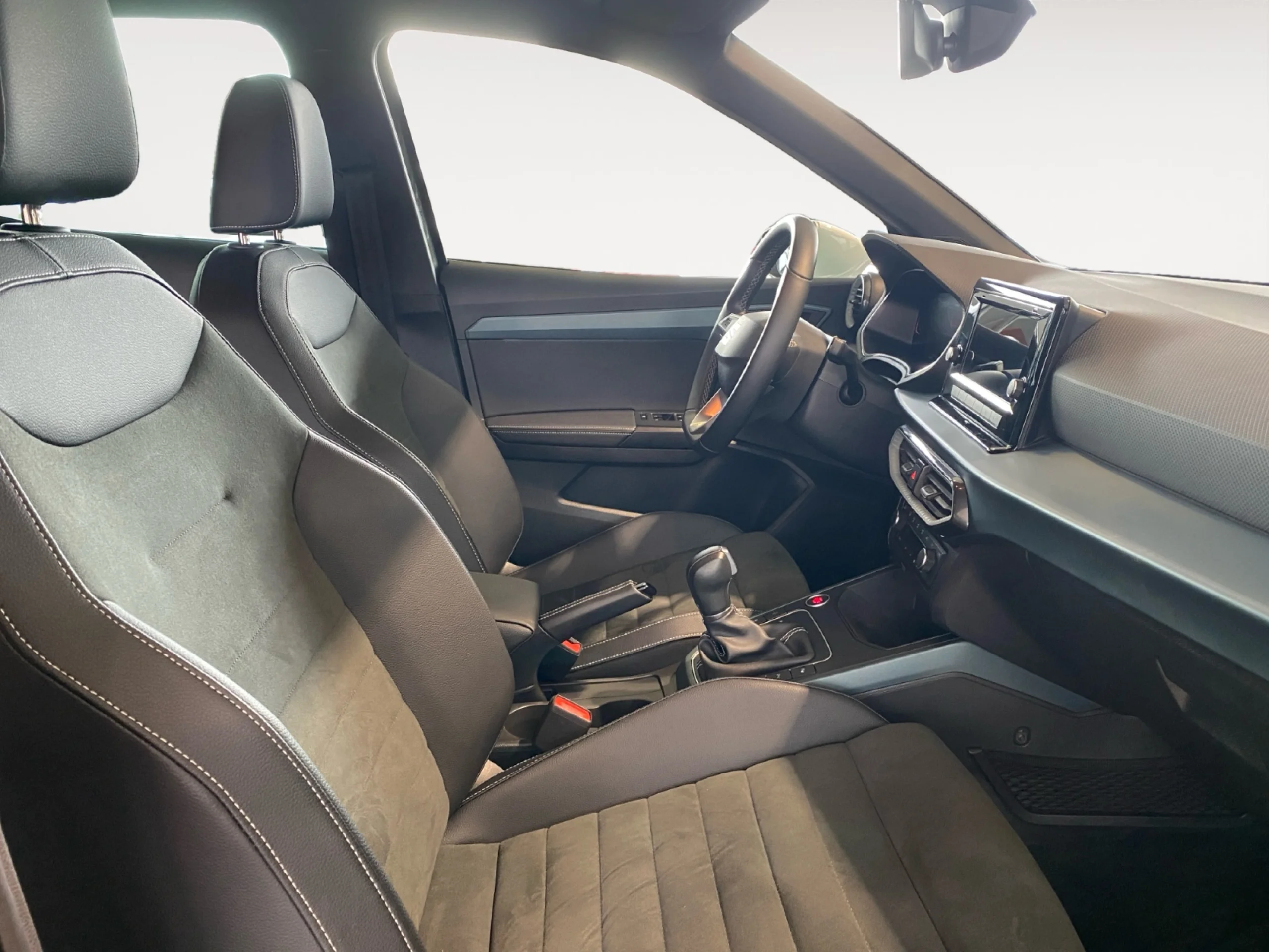 SEAT ARONA 1.0 TSI 85KW (115CV) XPERIENCE - Foto 5