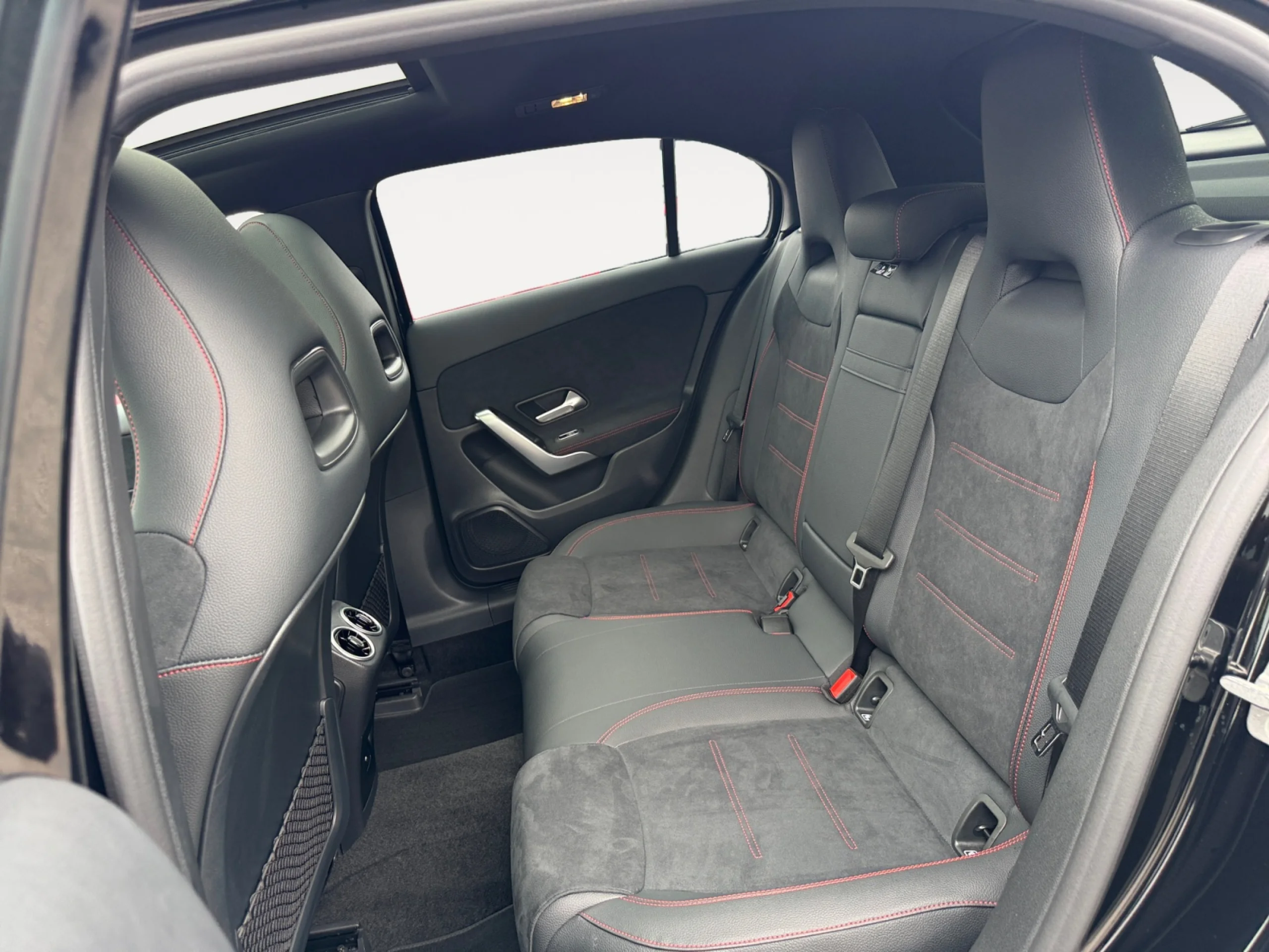 MERCEDES-BENZ CLASE A A 180 - Foto 6